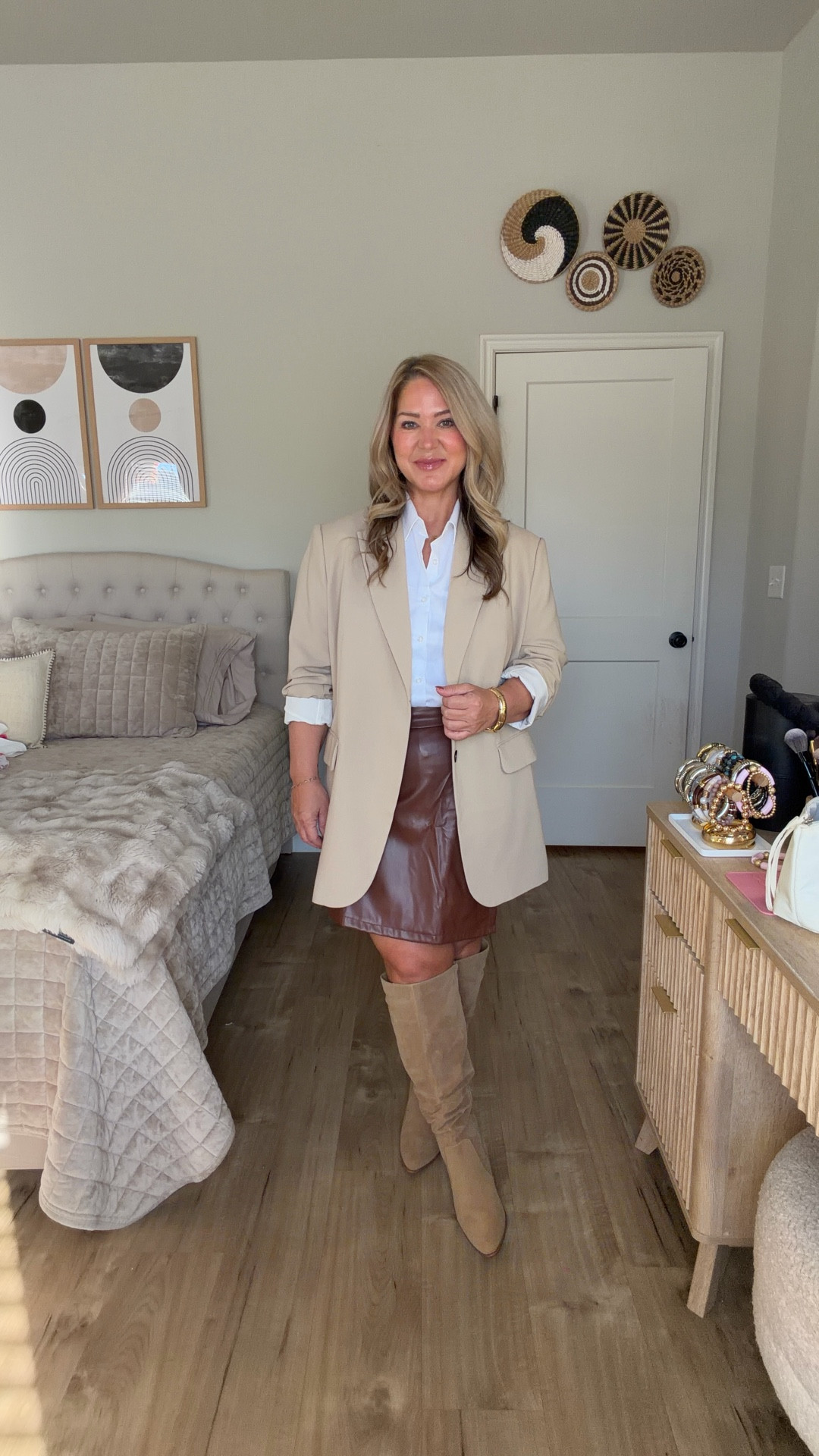 Size large top and blazer. Size xl skort. Boots tts and wide calf 

#LTKPetite #LTKMidsize #LTKOver40