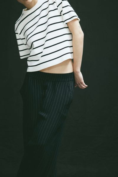 Fine-knit top - Round neck - Short sleeve - White/Black striped - Ladies | H&M GB | H&M (UK, MY, IN, SG, PH, TW, HK)