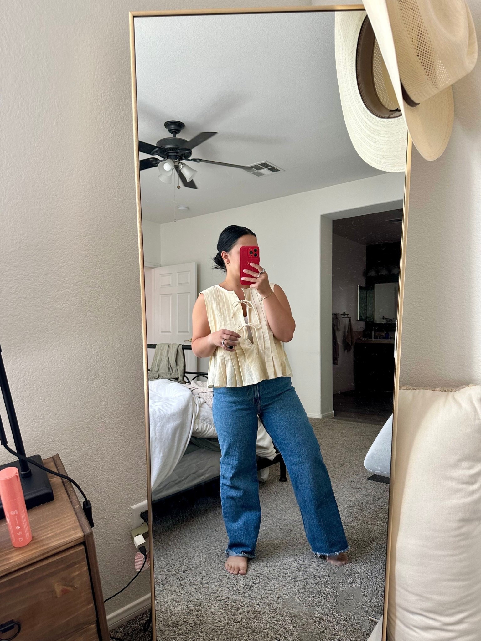4'11 | Wearing a medium top | Pants are old from Abercrombie, but I've linked similar options below!

// Mom fit, outfit of the day, OOTD, simple outfit ideas, everyday fashion, mom outfit inspo, daily look



#LTKStyleTip #LTKSaleAlert #LTKBeauty