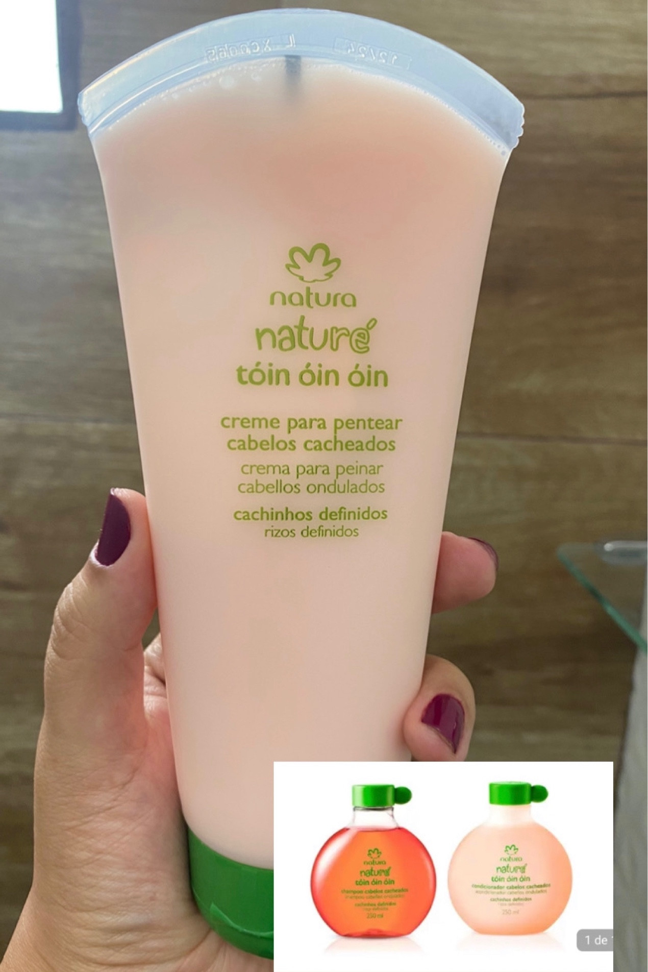 CREME PARA PENTEAR CABELOS CACHEADOS- NATURÉ TÓIN ÓIN ÓIN: Dica top para as mamães de cacheadas, esse creme de pentear está entre as 7 maravilhas do mundo, sério! Usei um tempo antes de avaliar e posso dizer que não vivo sem! Passo nos cachinhos da minha bebê e o produto não pesa e nem incomoda o couro cabeludo! Produto de textura leve não acumulando no couro entupindo poros e gerando problemas capilares no futuro! Aconselho a usar a Linha completa da Natura como SHAMPOO E CONDICIONADOR por que sinceramente a linha inteira é maravilhosa! Mamães testem e me agradeçam depois! Rsrs ♥️👶🎀

#LTKbeauty #LTKbaby #LTKbrasil