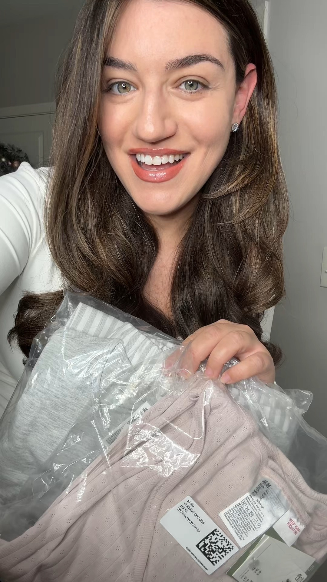 Second outfit is sold out in grey so I linked the blue stripe! 
.
Outfit 1 
Size XL (definitely too big, should’ve bought an L)
.
Outfit 2 - @hm 
Size L (perfectly oversized)
.
#bump #bumpstyle #bumpfashion #pregnancy #pregnancystyle #pregnancyfashion #pregnancyoutfit #bumpoutfit #postpartum #postpartumstyle #postpartumfashion #postpartumoutfit #motherhood #motherhoodjourney #momoutfits #pajamas #hm #pjs #matchingset #matchingsets #holidaypjs #christmaspjs #loungewear #comfyoutfit #outfitinspiration #affordableoutfit #affordableoutfits #maternity #maternityfashion #maternitystyle 

#LTKBump #LTKFindsUnder50 #LTKFamily