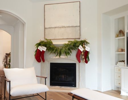 the stockings
were hung by the
chimney with care,
in hopes that 
st. nicholas soon
would be there
♥️🌲♥️


#garland
#fireplace
#mantle
#christmas
#stockings

#LTKSeasonal #LTKhome #LTKHoliday
