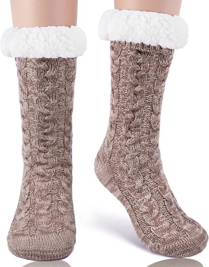 HONGTEYA Christmas Women Slippers Fuzzy Socks Winter Thick Warm Socks with Grippers Non Slip Soft... | Amazon (US)