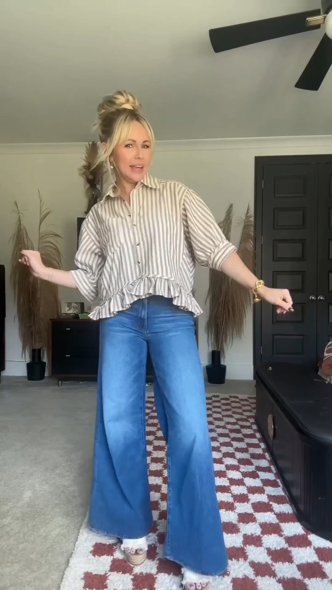 Who doesn’t love a dupe? 😮‍💨🙌🏻 this looks exactly like a Free People top, but guess what?! It’s Amazon! Yes, please. Plus it’s 50% off. It’s time to upgrade your fall wardrobe and this one definitely needs to be “add-to-cart” asap. Jeans are from @Revolve 

#amazon #dupe #fallfashion #revolve #trending

#LTKSeasonal #LTKOver40 #LTKSaleAlert