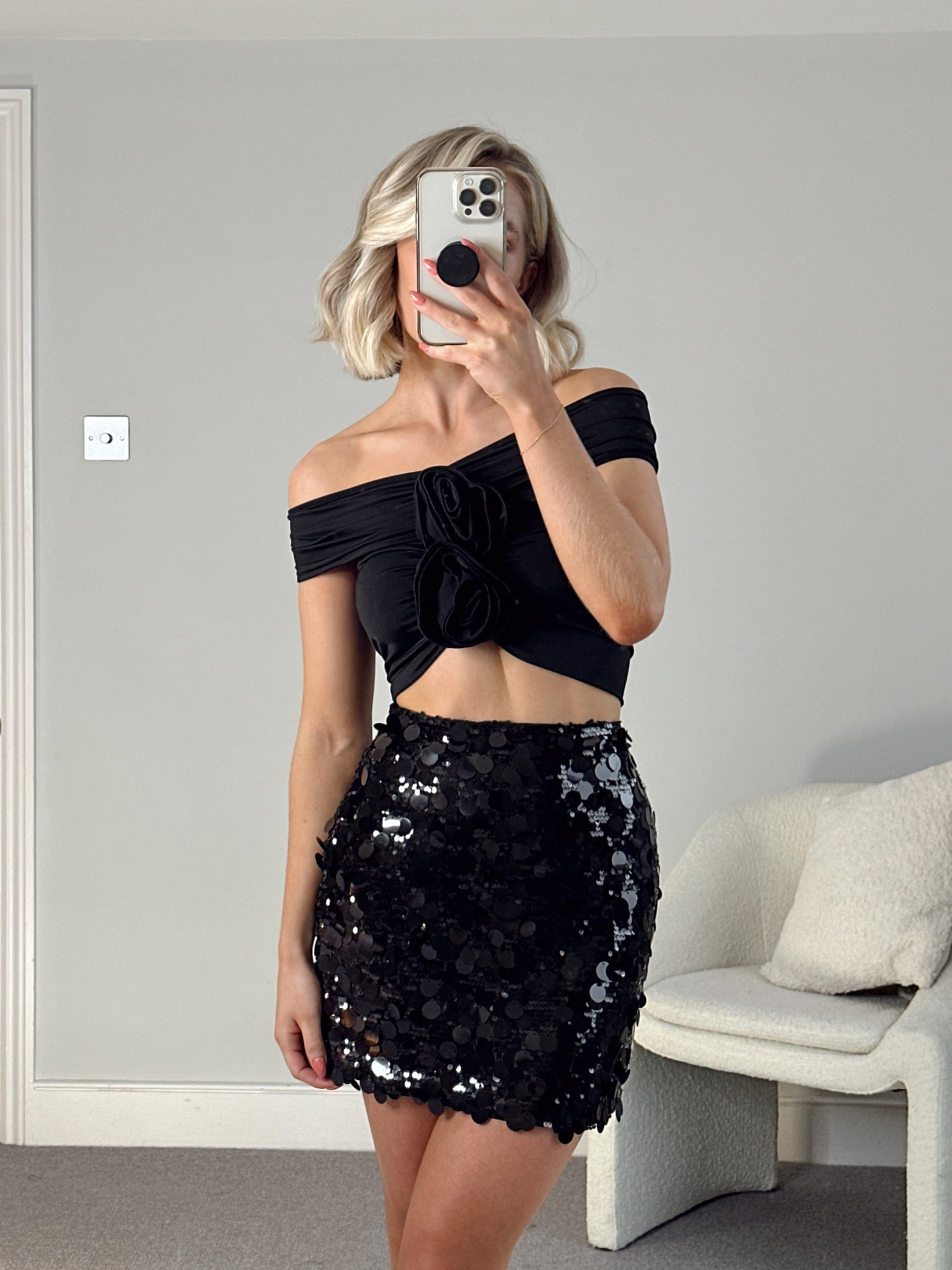 Partywear outfit idea! Sequin skirt outfit idea! 

#LTKstyletip #LTKSeasonal #LTKeurope