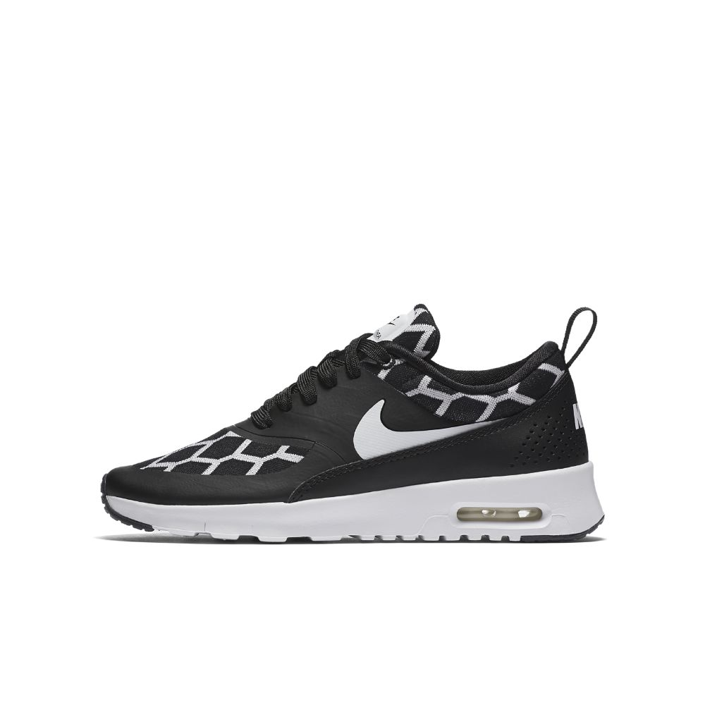 Nike Air Max Thea SE Big Kids' Shoe Size 3.5Y (Black) | Nike US