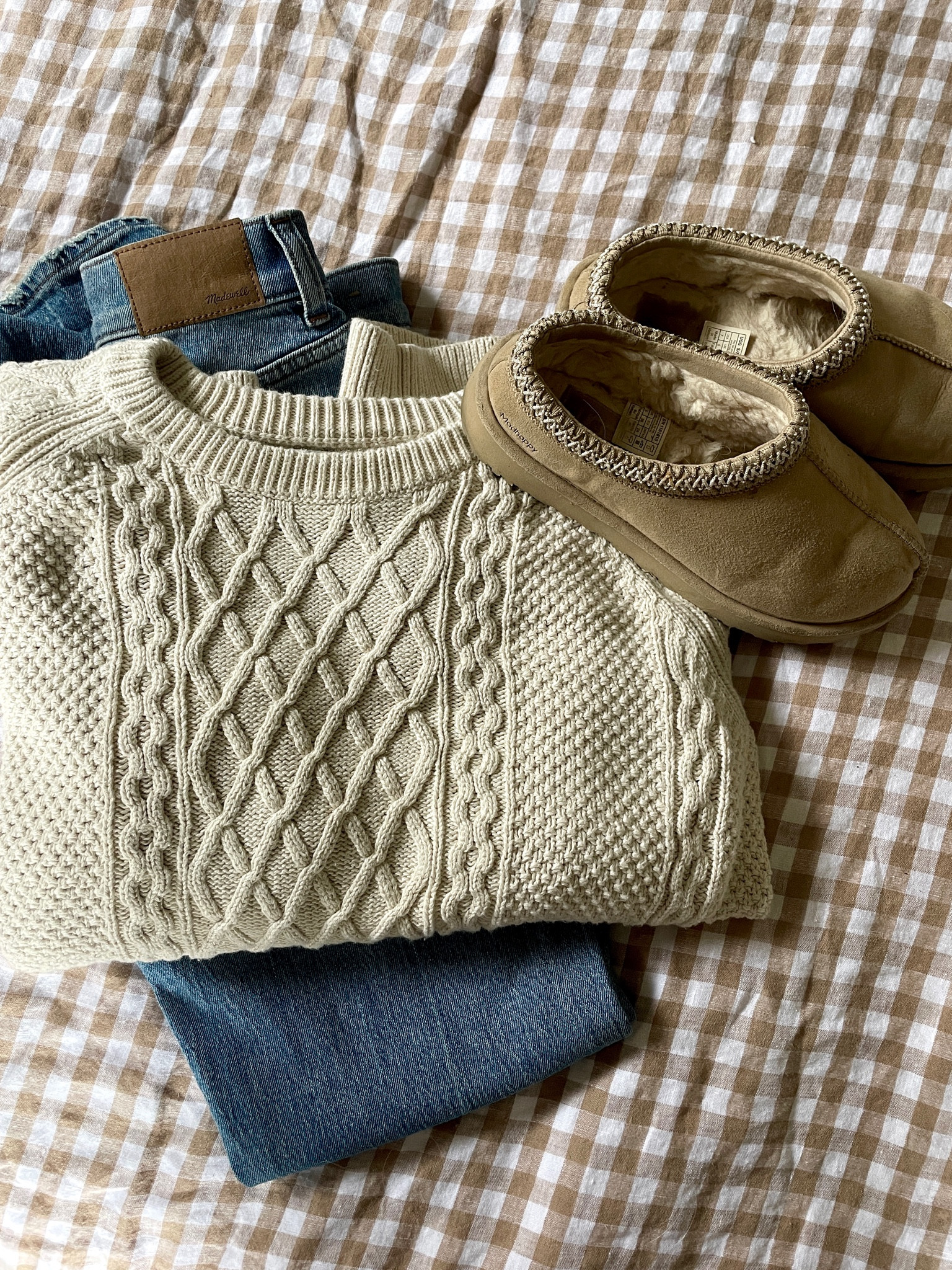 Comfy fit for winter! I can’t believe it snowed today! Brrrr

#LTKCyberWeek #LTKFindsUnder100 #LTKSeasonal