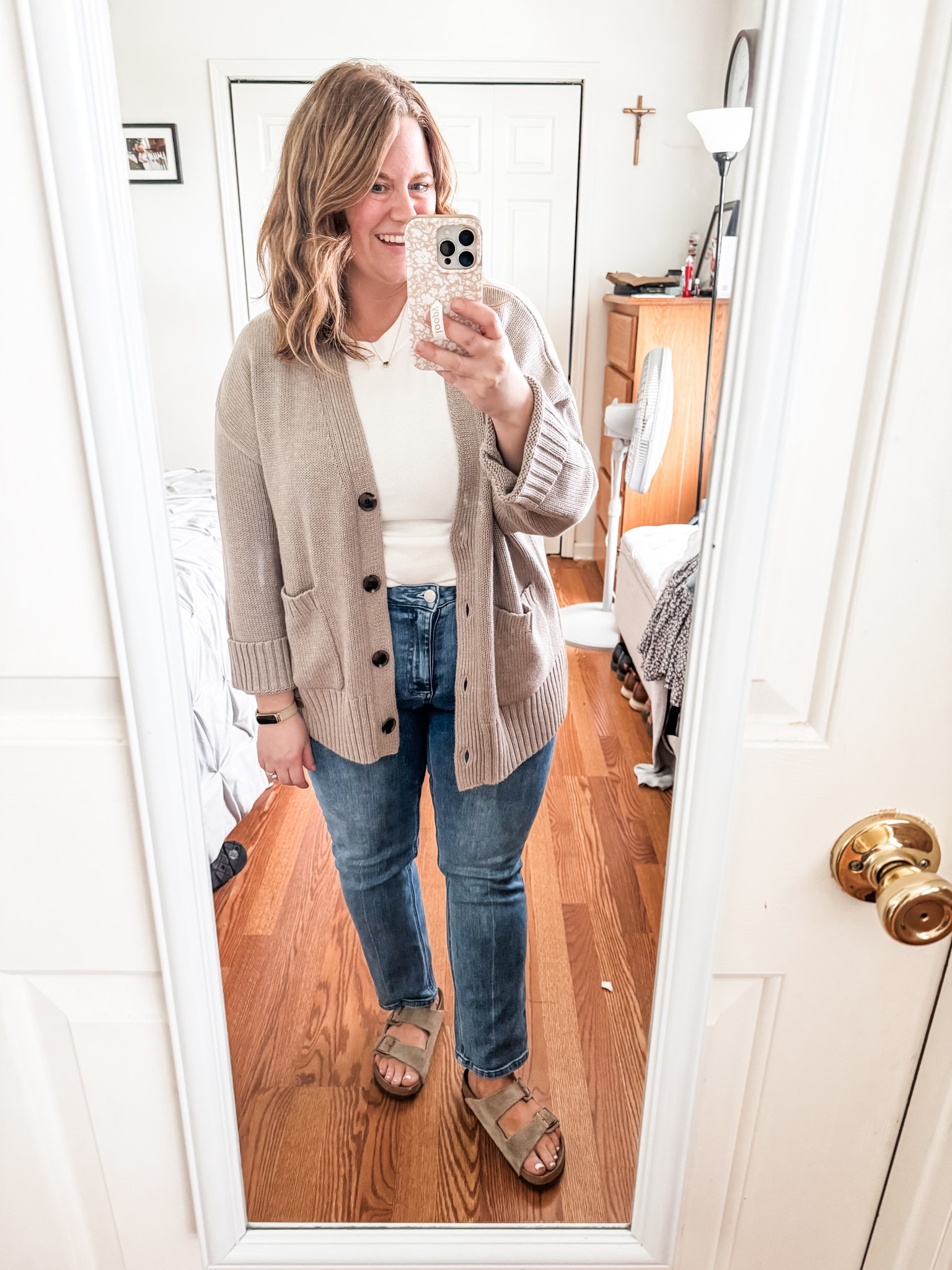 This cardigan from Amazon is so good!  Wearing an XL in the cardigan and tee and a 32 w a 26 inseam in the Quince jeans.  

#LTKFindsUnder50 #LTKPetite #LTKMidsize
