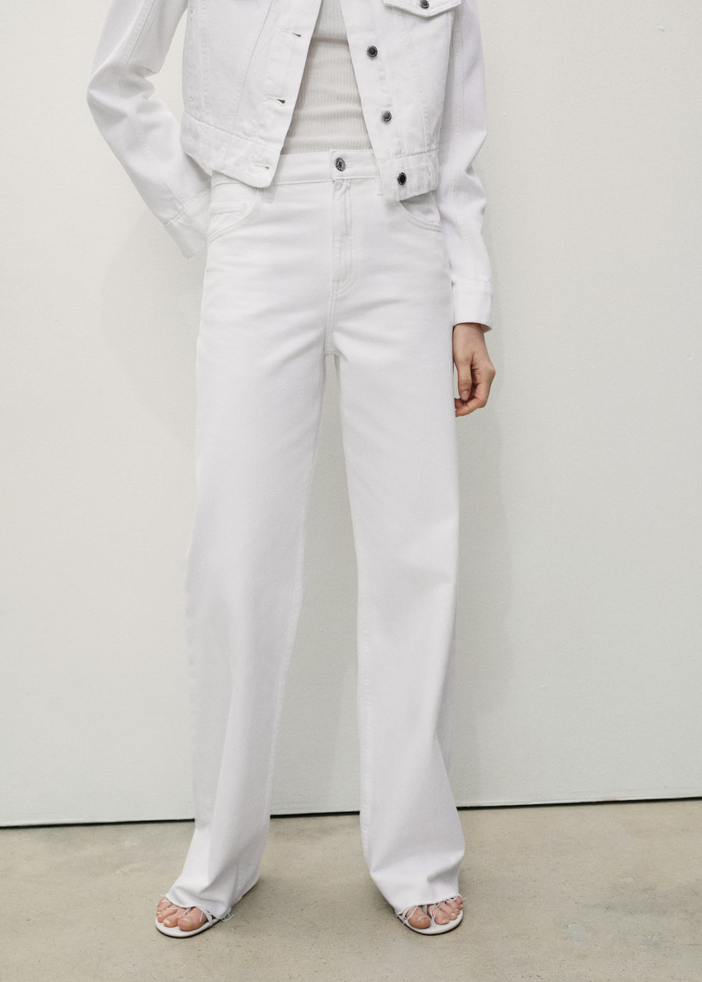 Danila wideleg high-rise jeans - Women | MANGO United Kingdom | MANGO (UK)