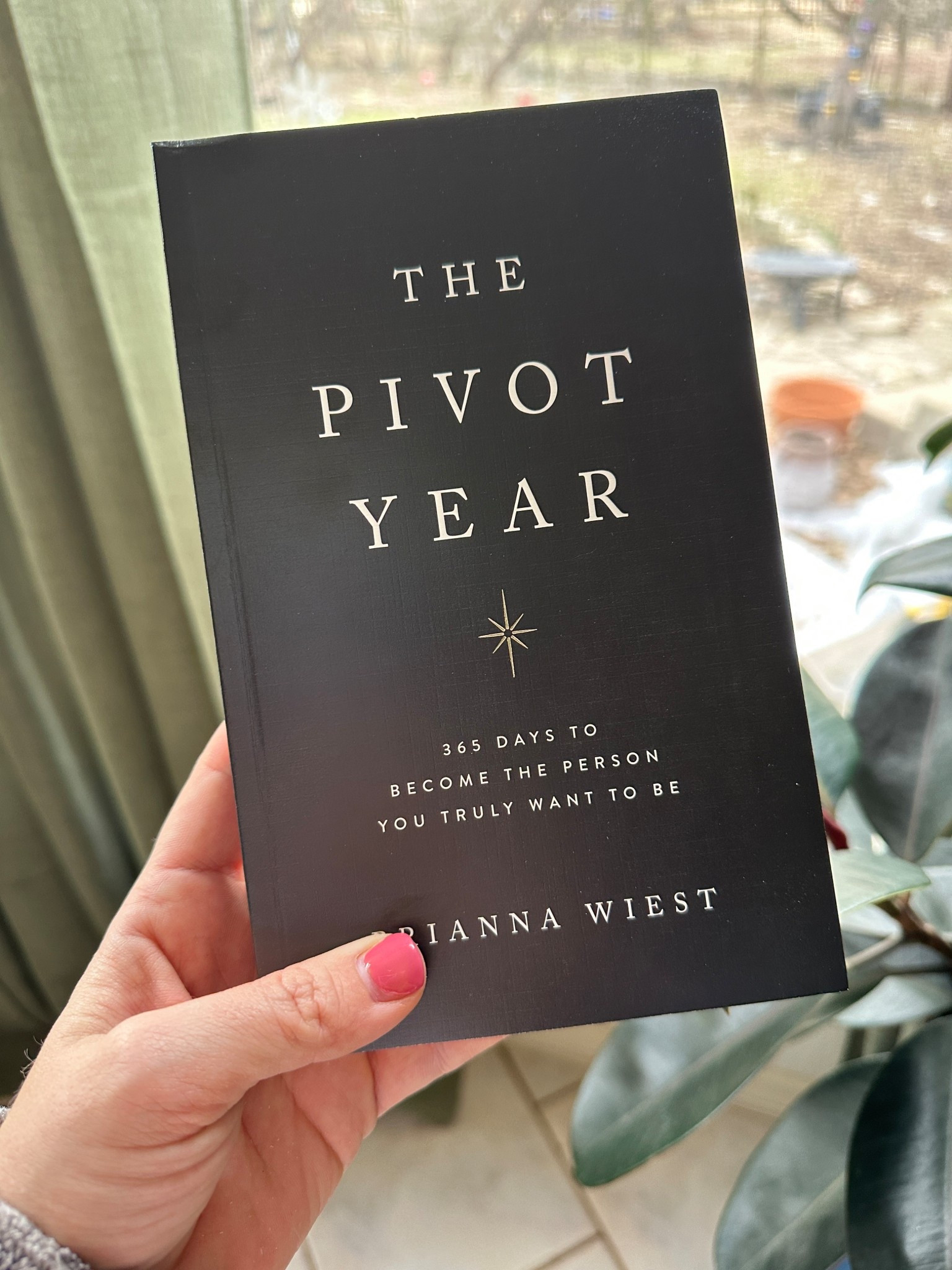 I’ve been waiting for this book to arrive and it finally came 📖
Can’t wait to dive in and start it with my morning coffee. Linking it here for anyone else who’s been eyeing it!

#LTKmomlife #LTKselfcare