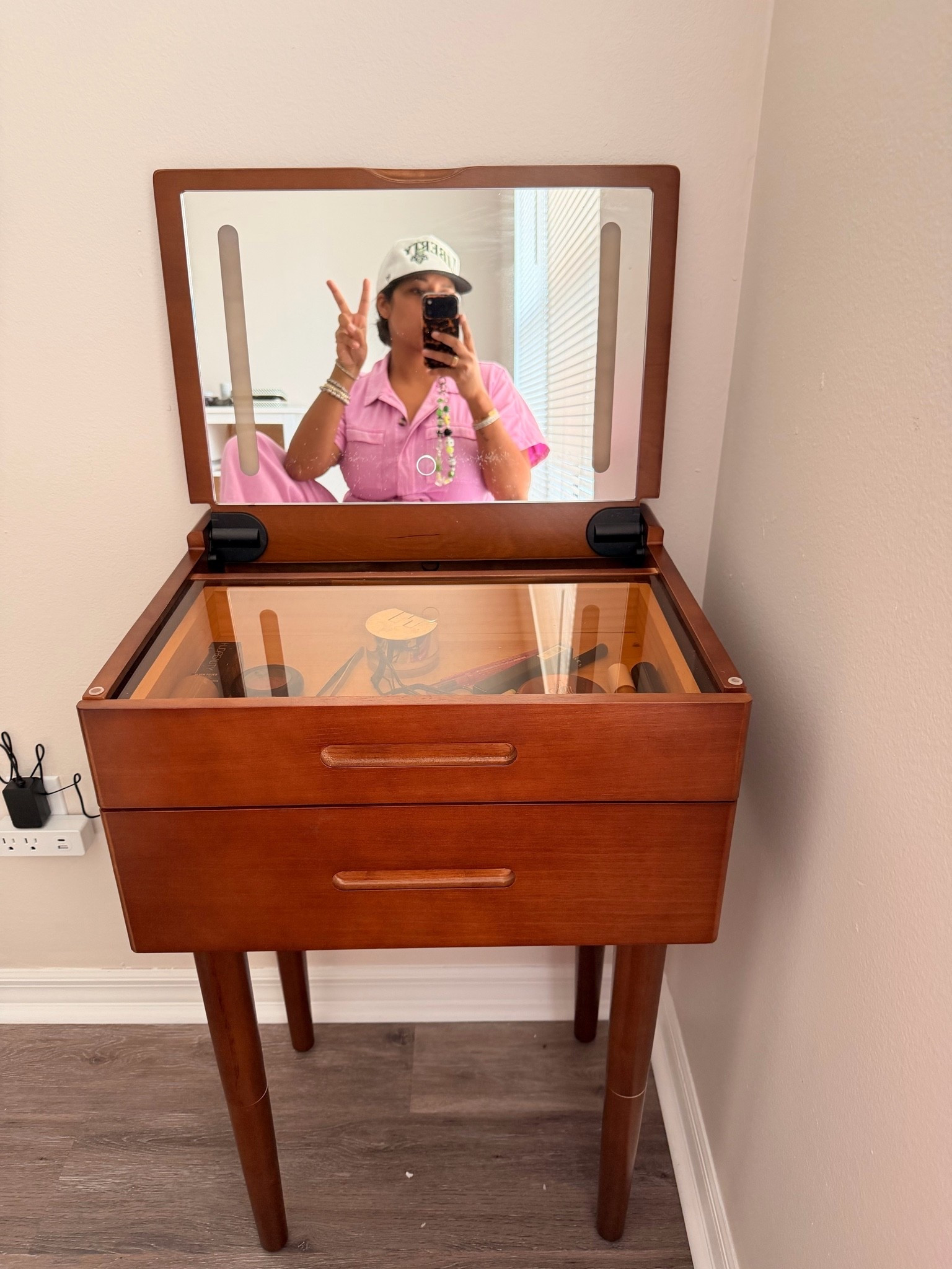 This is the perfect little vanity I needed for my new house! 

This is color Walnut

#LTKHome #LTKBeauty