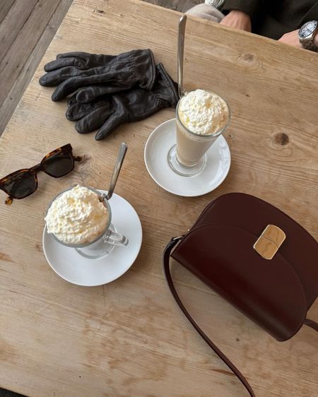 winter moment with hot chocolate and my favorite sunnies from Madewell and gorgeous burgundy bag by Sézane 
