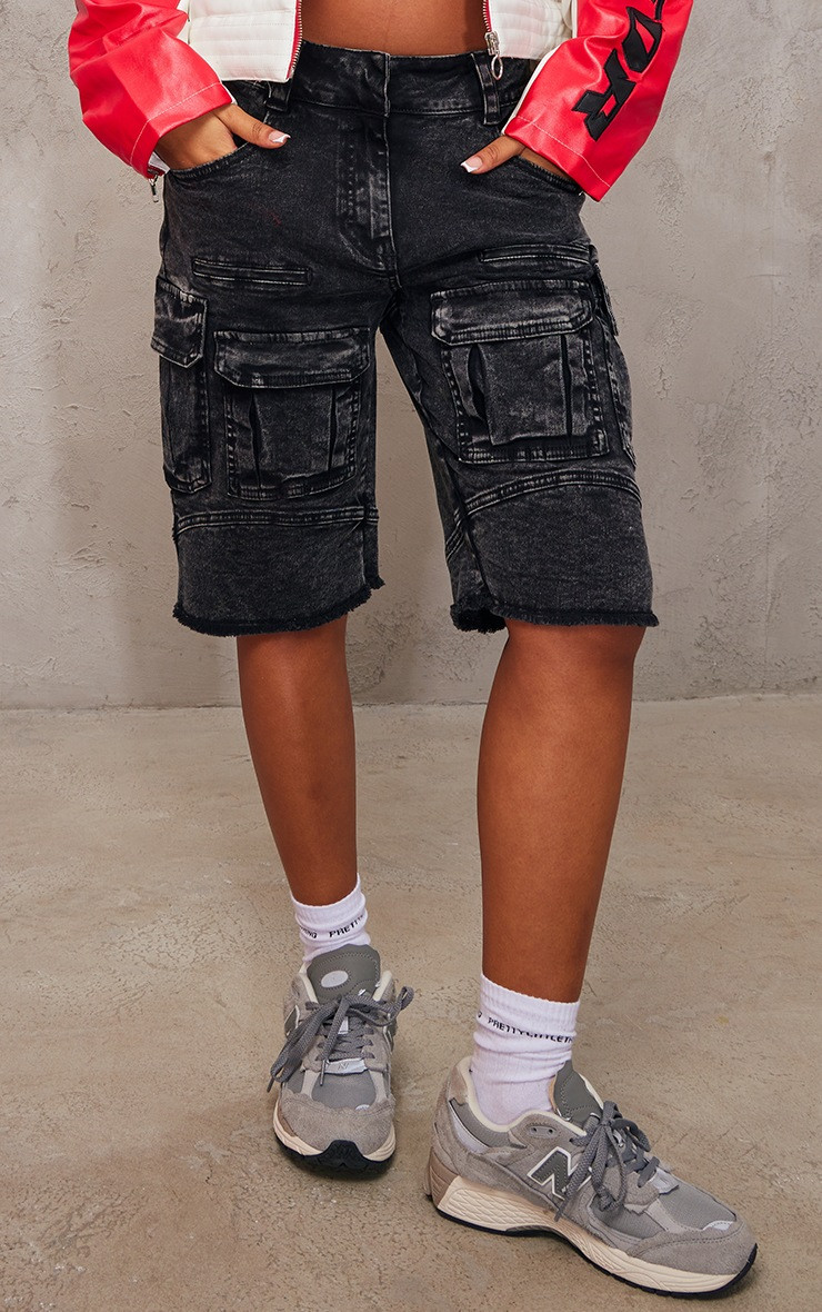 Black Acid Wash Heavy Twill Pocket Cargo Shorts | PrettyLittleThing US