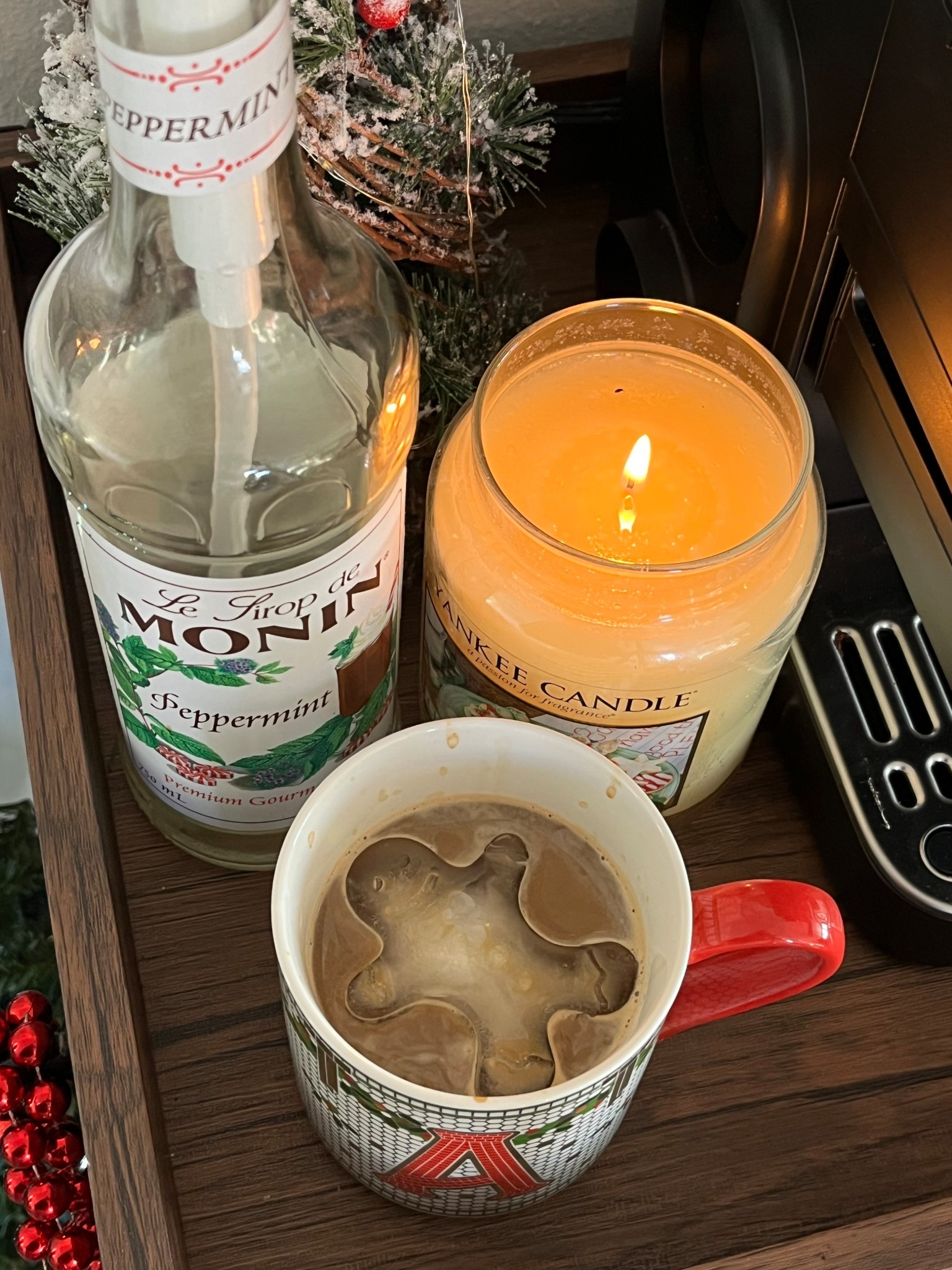 Cozy Christmas morning coffee essentials! I’ve been loving using gingerbread men ice cubes in my peppermint lattes! It’s so cuteee 🎄❄️☕️✨

#LTKmorningroutine #LTKHoliday #LTKdayinmylife