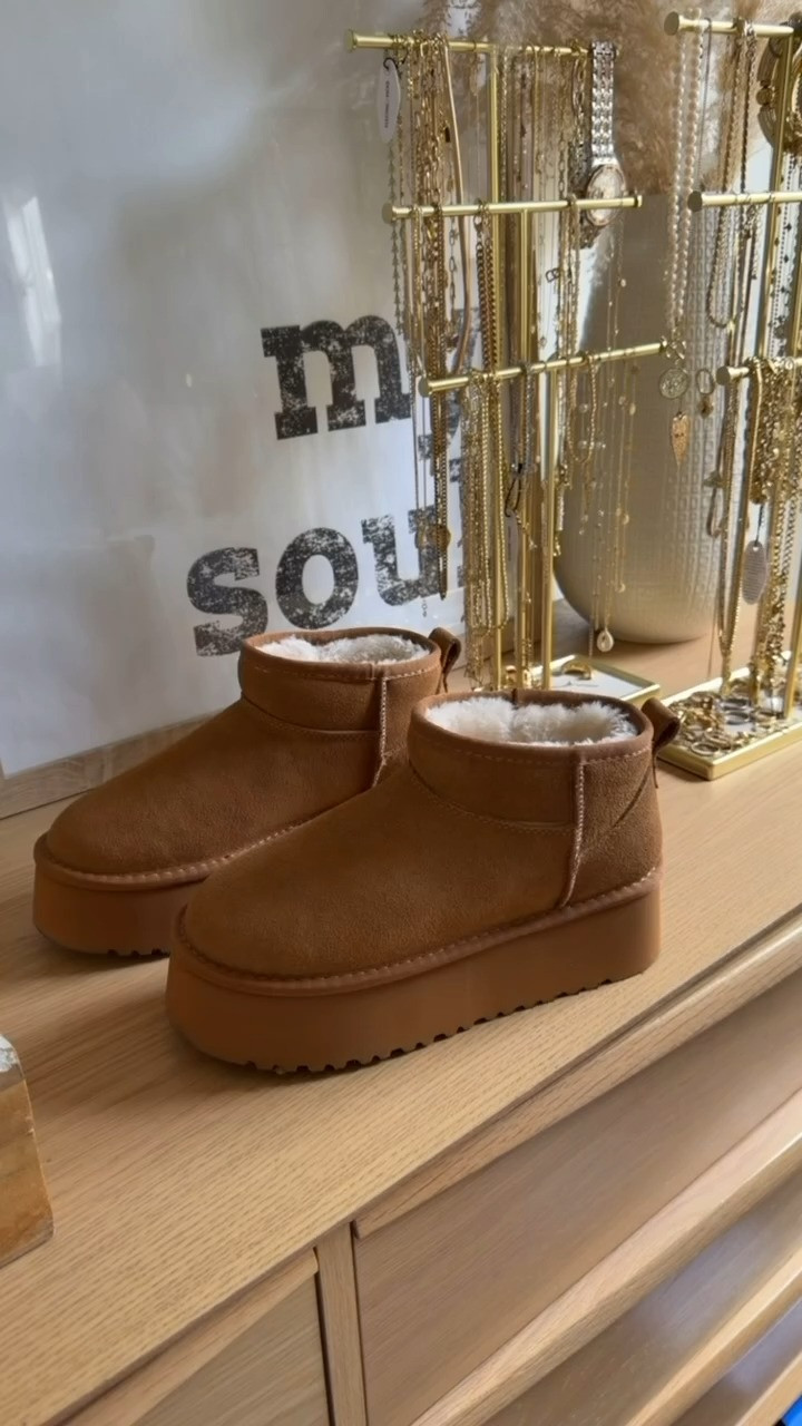 Amazon short platform booties!

tts

amazon, amazon fashion, amazon shoes, platform booties, winter boots, winter booties, fuzzy socks, frilly socks, casual style, Britt Horton, California 

 #LTKFindsUnder50 #LTKStyleTip #LTKShoeCrush