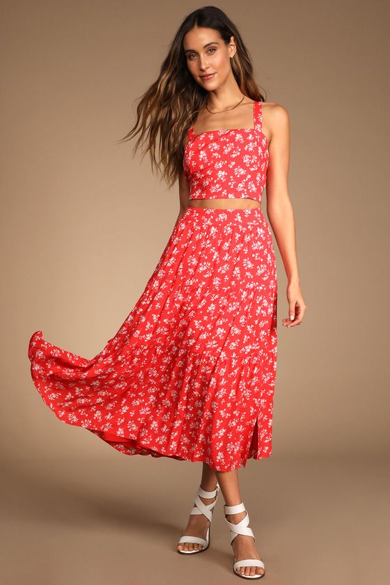 Seasonal Blooms Red Floral Print Tiered Midi Skirt | Lulus (US)