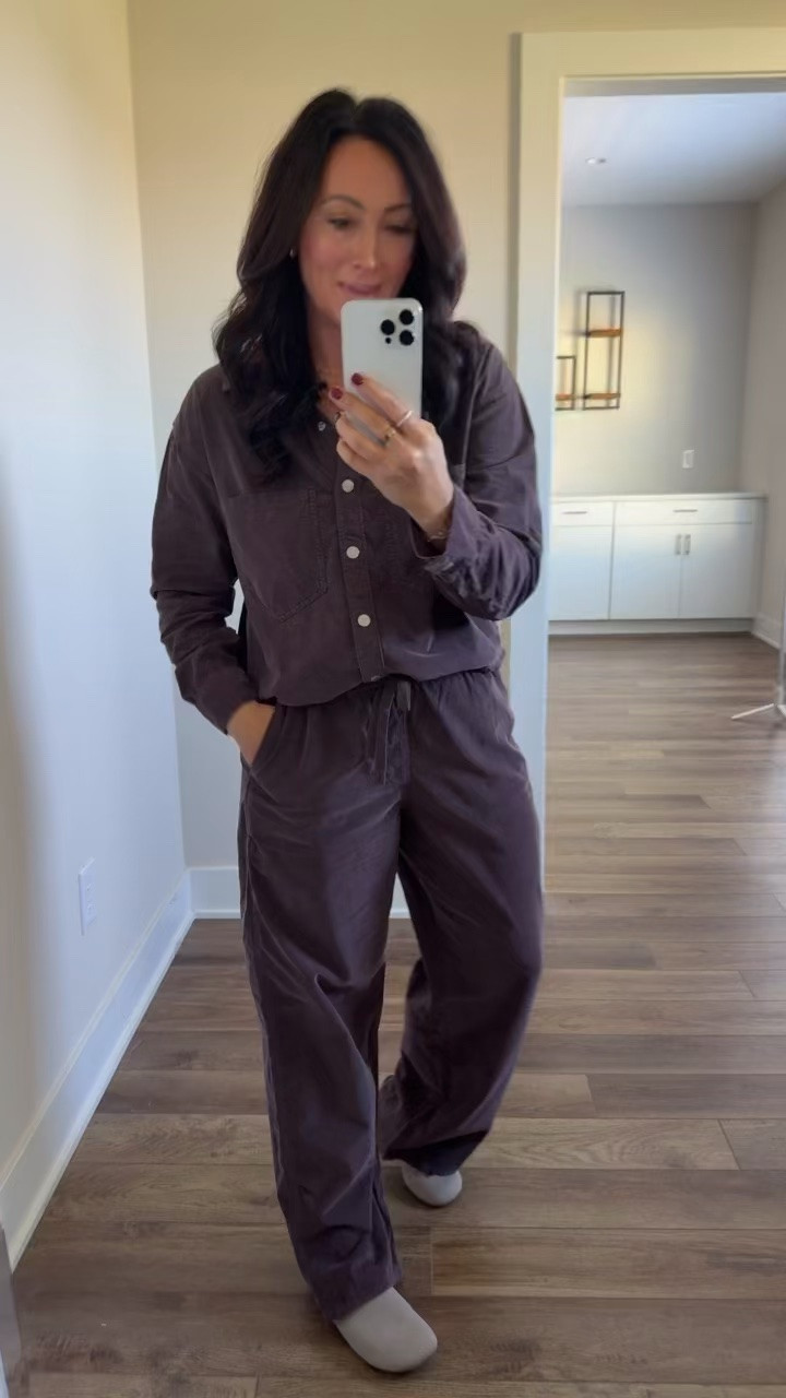 This @Target set is so unique! I absolutely love the corduroy feel. I’m wearing size medium in the top and pants.