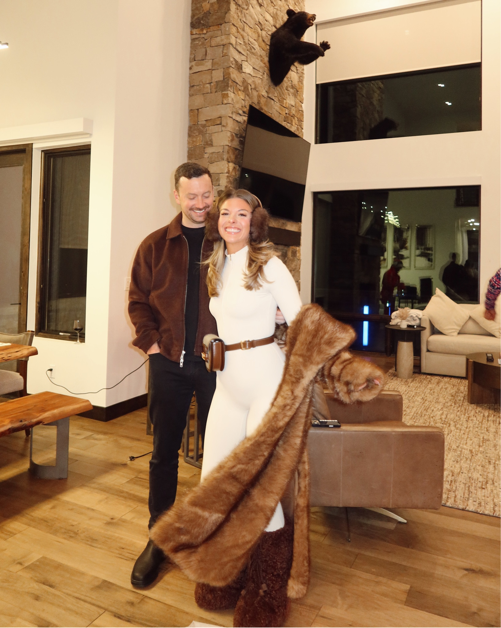 Winter New Year’s Eve party outfit white base layer with faux fur coat and boots

Vici code: emerson30
Revolve code: tulip

Wearing my usual smalls/2

New years
Winter party
Holiday events
Ski look
Winter vacation
Cold weather look


#LTKTravel #LTKActive #LTKSeasonal