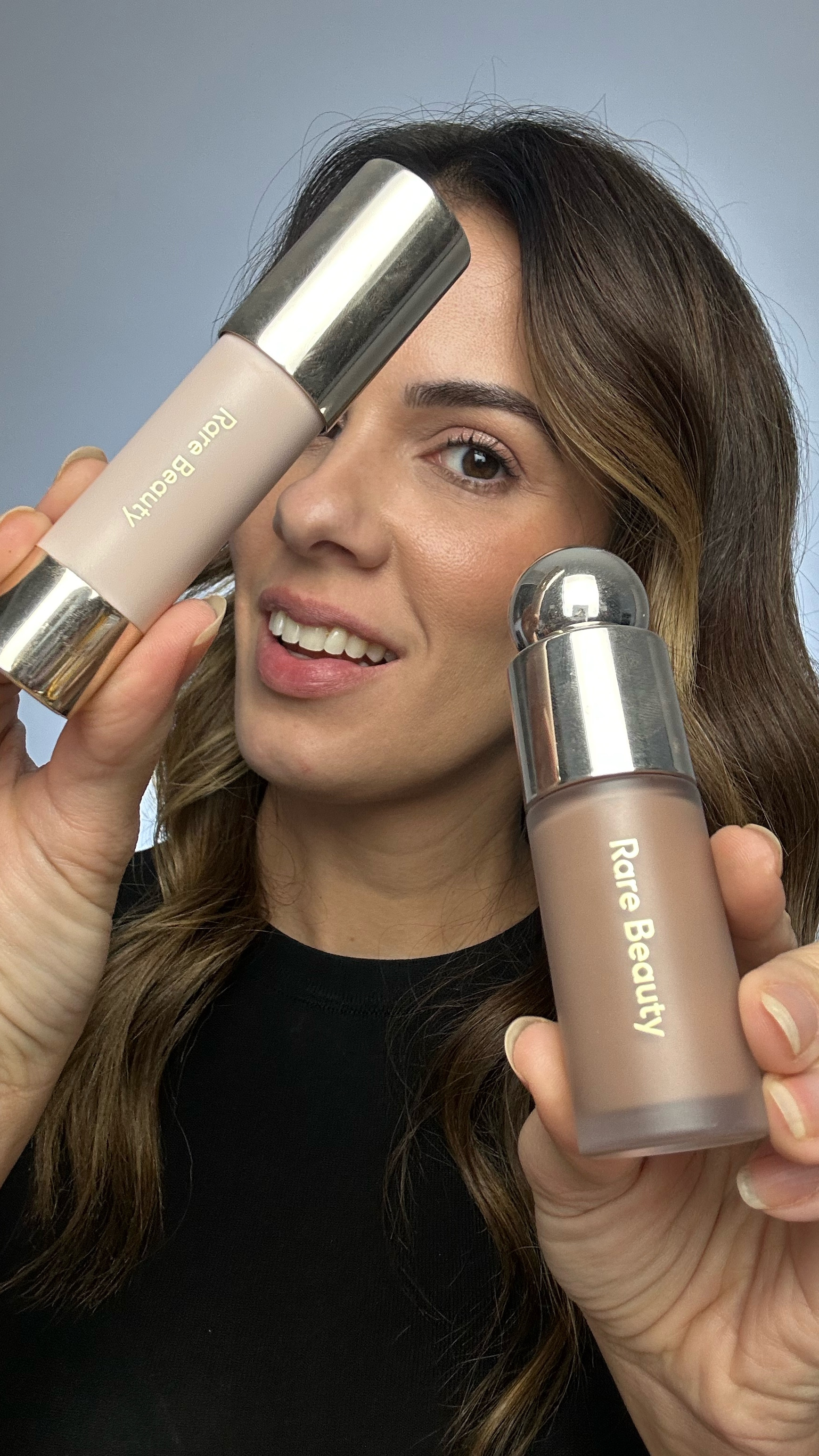 O contorno líquido da Rare Beauty está entre nós e mostrei a diferença entre ele e o bronzer em bastão ✨✨✨ 
 


#LTKbeleza #LTKguiadepresente #LTKbrasil