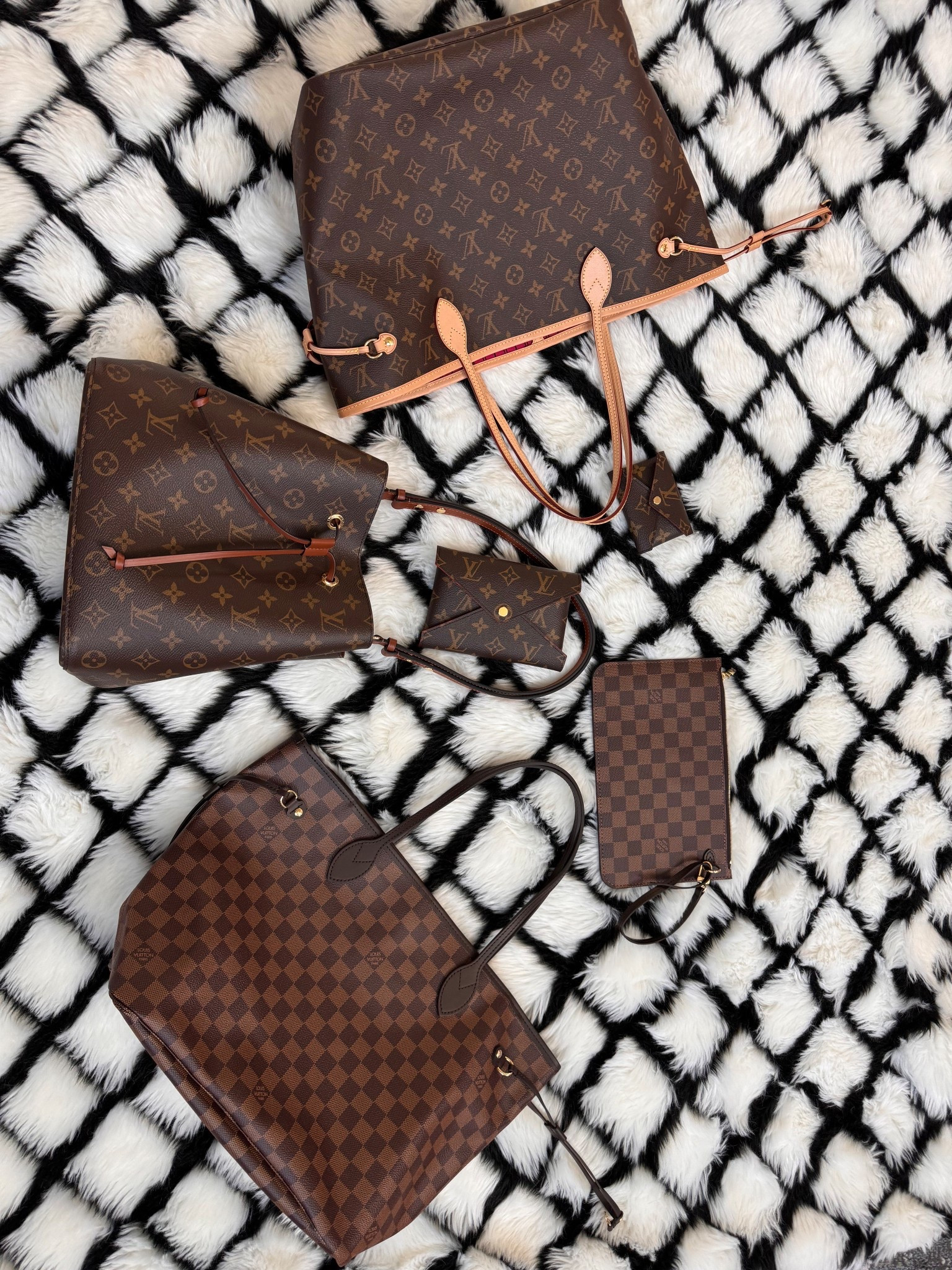 gifts for hers
handbags


#LTKHoliday #LTKGiftGuide #LTKSaleAlert