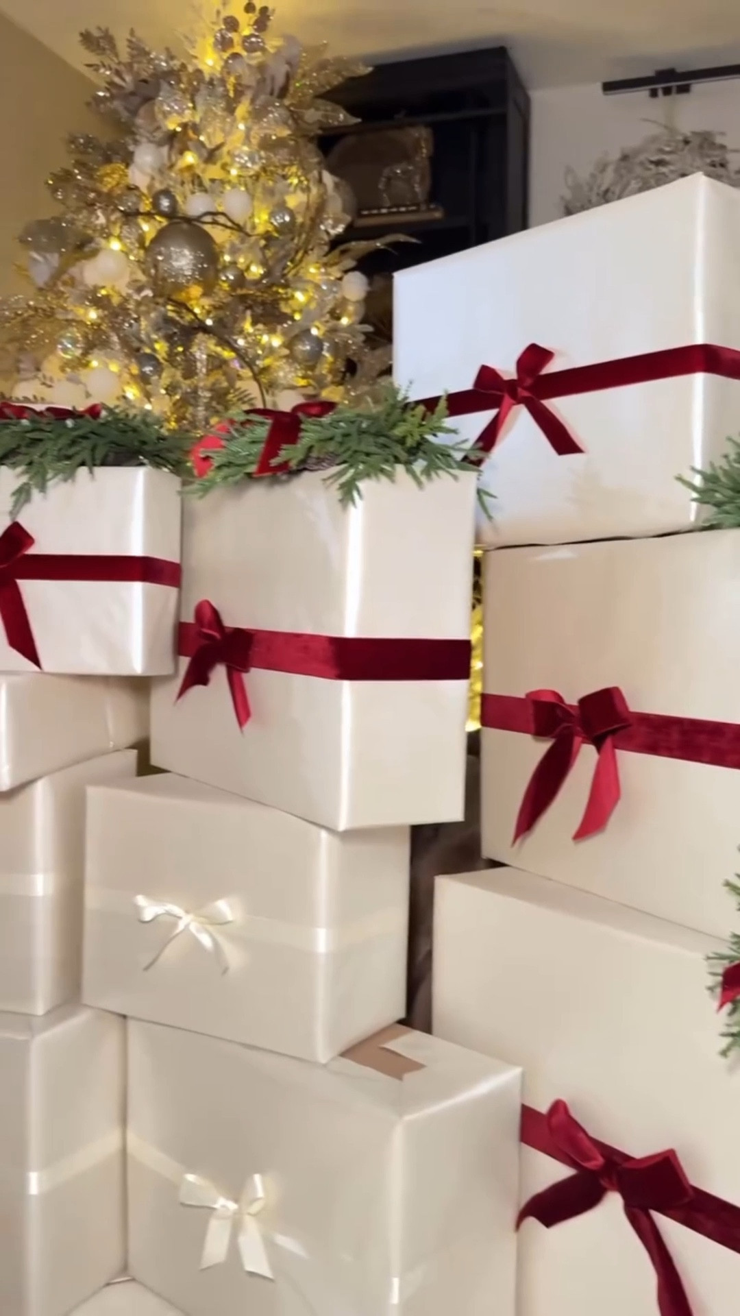 Whatever level after the *soft girl era*..that’s where I’m at 🤦🏻‍♀️


Finally all of my Amazon boxes have come in handy! Also YES I will be saving each box and the wrapping paper for next year. I’m very much so a “this is a good box” type of person but the actual box will take up too much space 🥴

Stay tuned for our Christmas Party Decor updates 🌲 

#frankietavares #homedecor #decoratingonabudget #amazonhome

#LTKHome #LTKHoliday #LTKGiftGuide