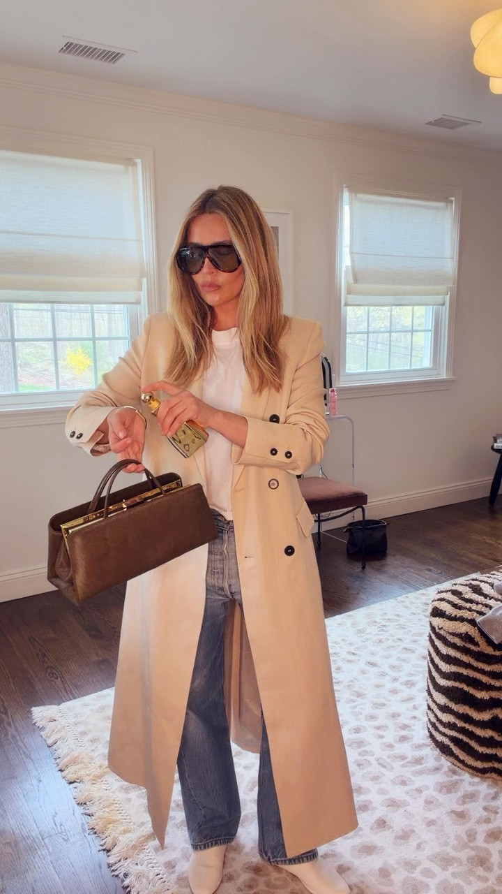 OOTD 

Jacket small 
Tee Xs 
*Denim vintage Levi's 