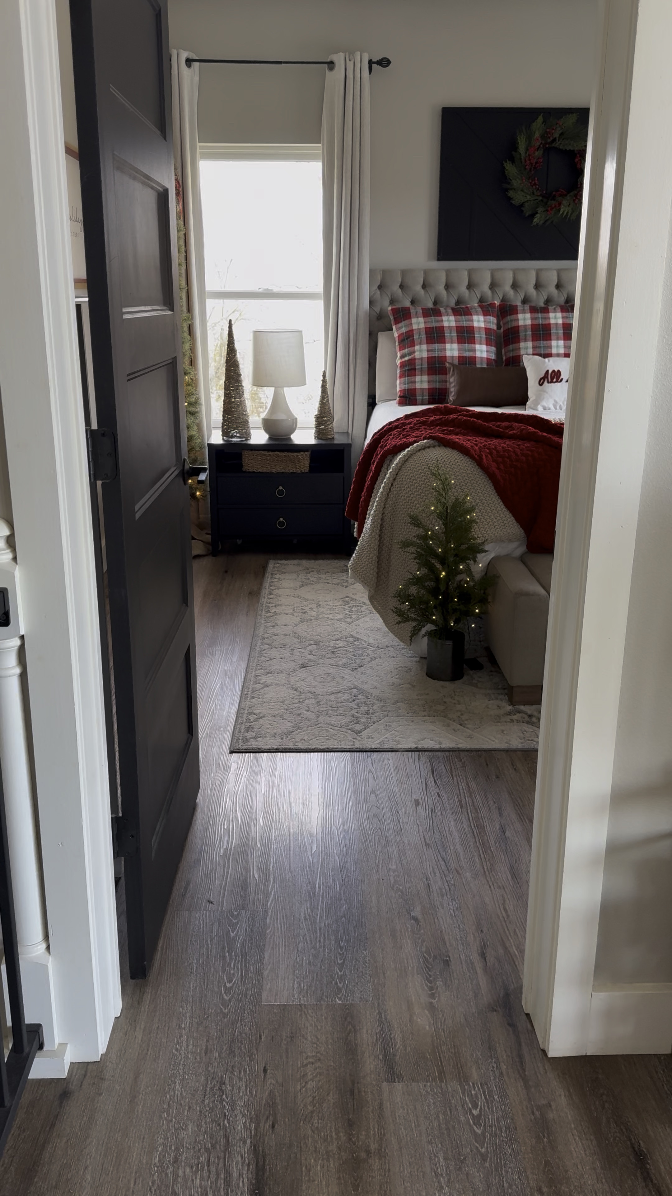 Christmas bedroom inspiration!  I love classic Christmas vibes! 

#LTKSeasonal #LTKHome #LTKHoliday