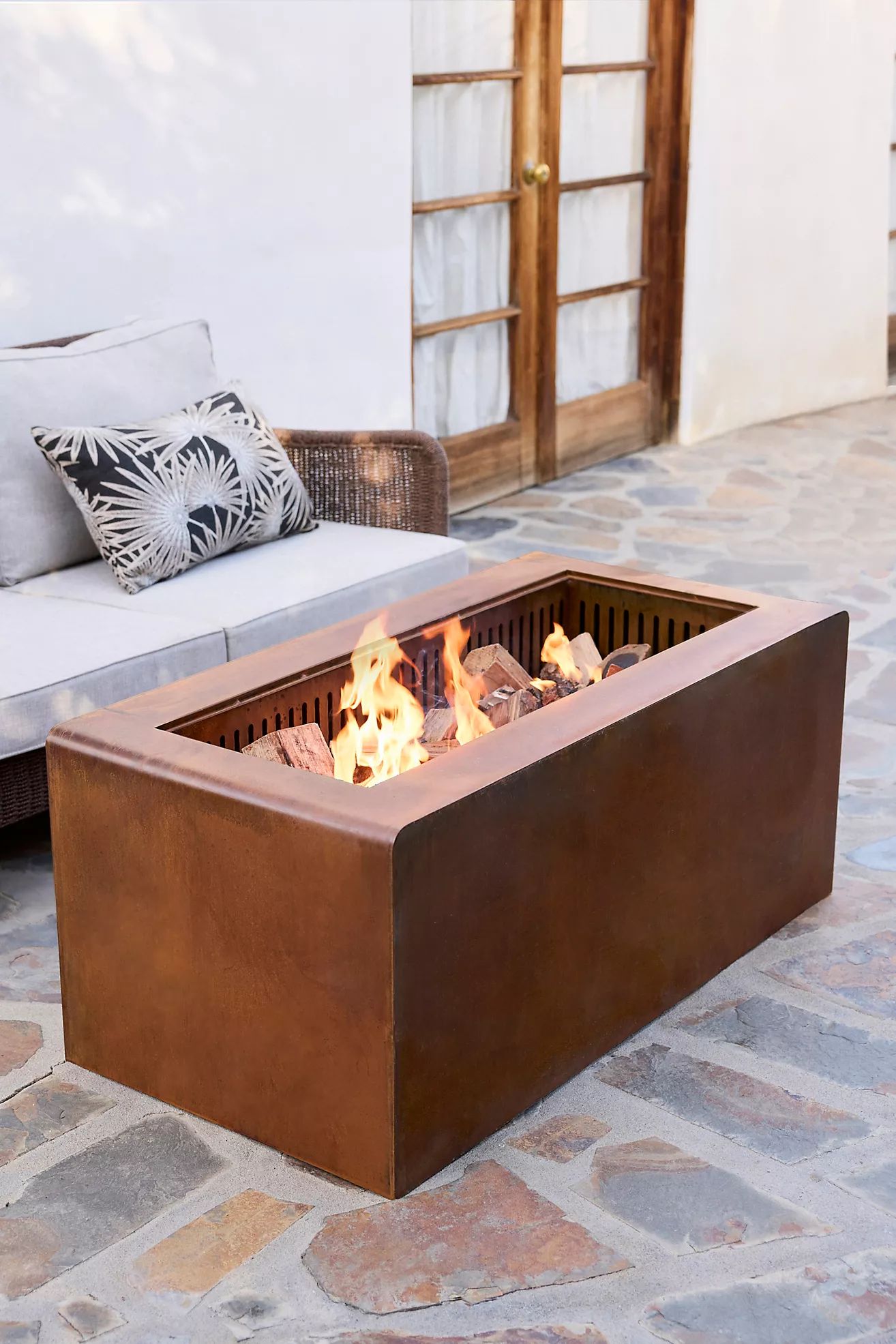 Lidded Rectangle Fire Pit | Terrain