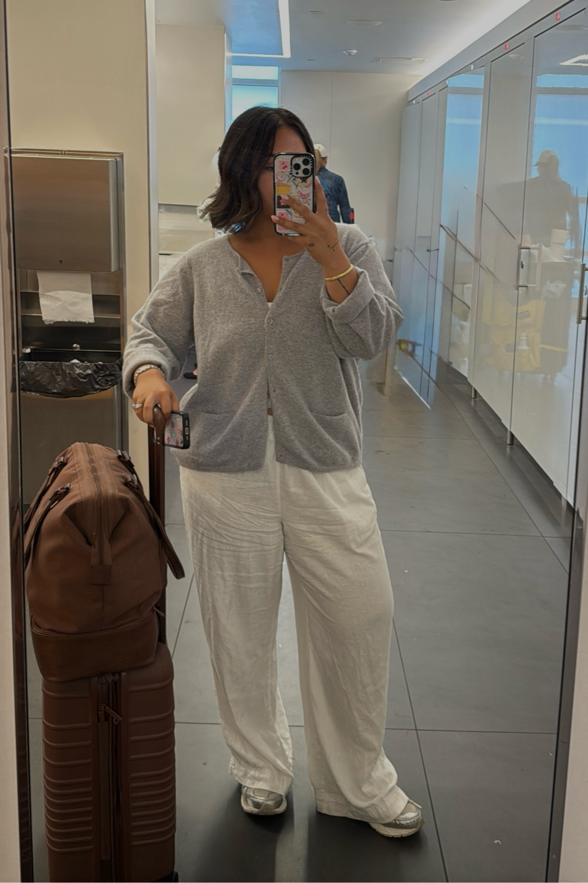 love a chic cozy travel fit ✈️☁️

#LTKFindsUnder100 #LTKTravel #LTKStyleTip
