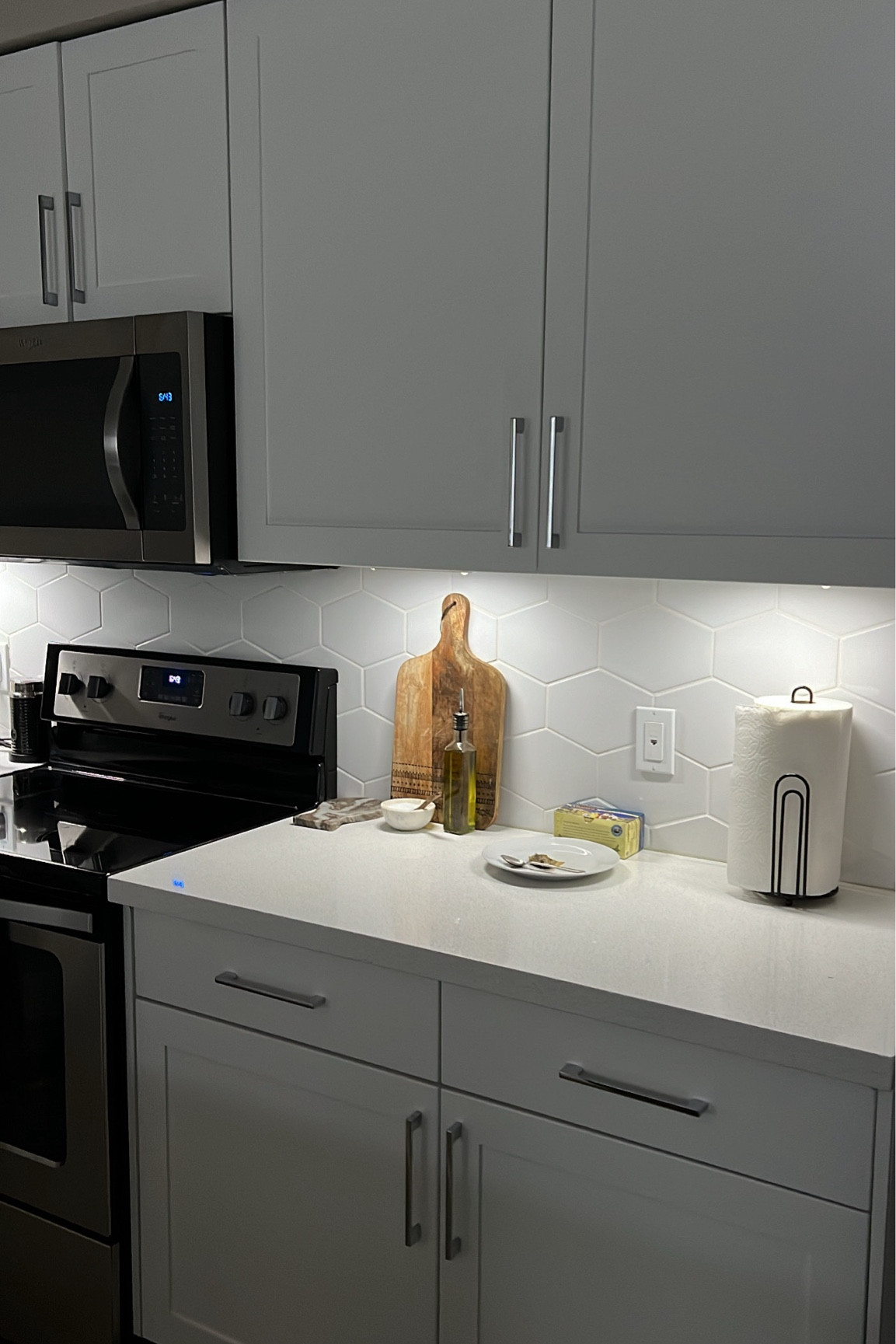 Under cabinet lights 

#LTKfindsunder100