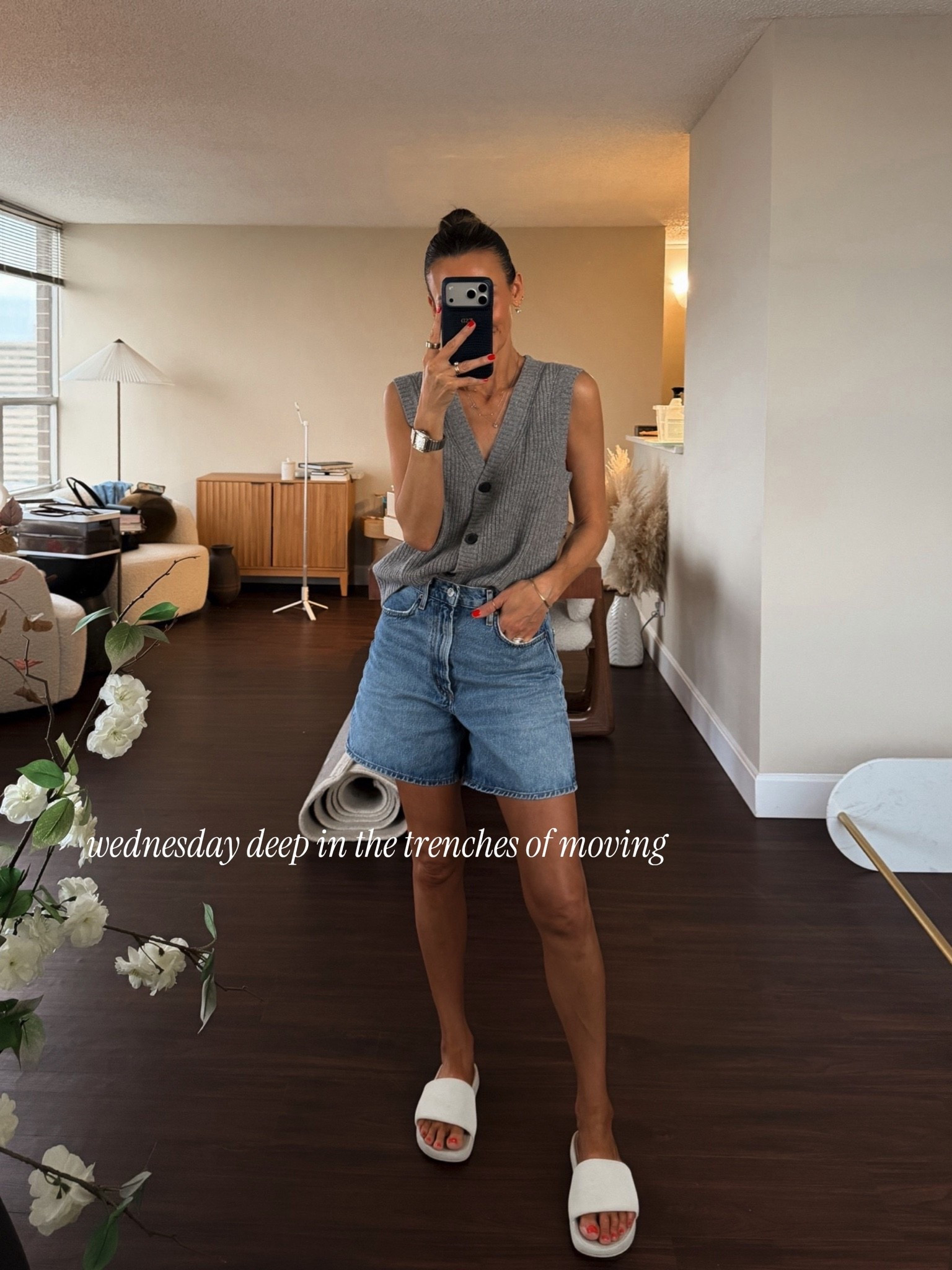 My comfy Wednesday ootd for a long day of moving and organizing!

#LTKdayinmylife #LTKootd #LTKOver40