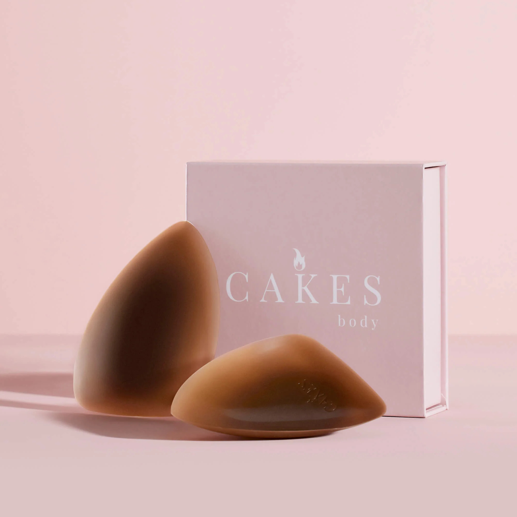 Grippy CAKES™ triangles - Cocoa / (+) (DDD+) | CAKES Body