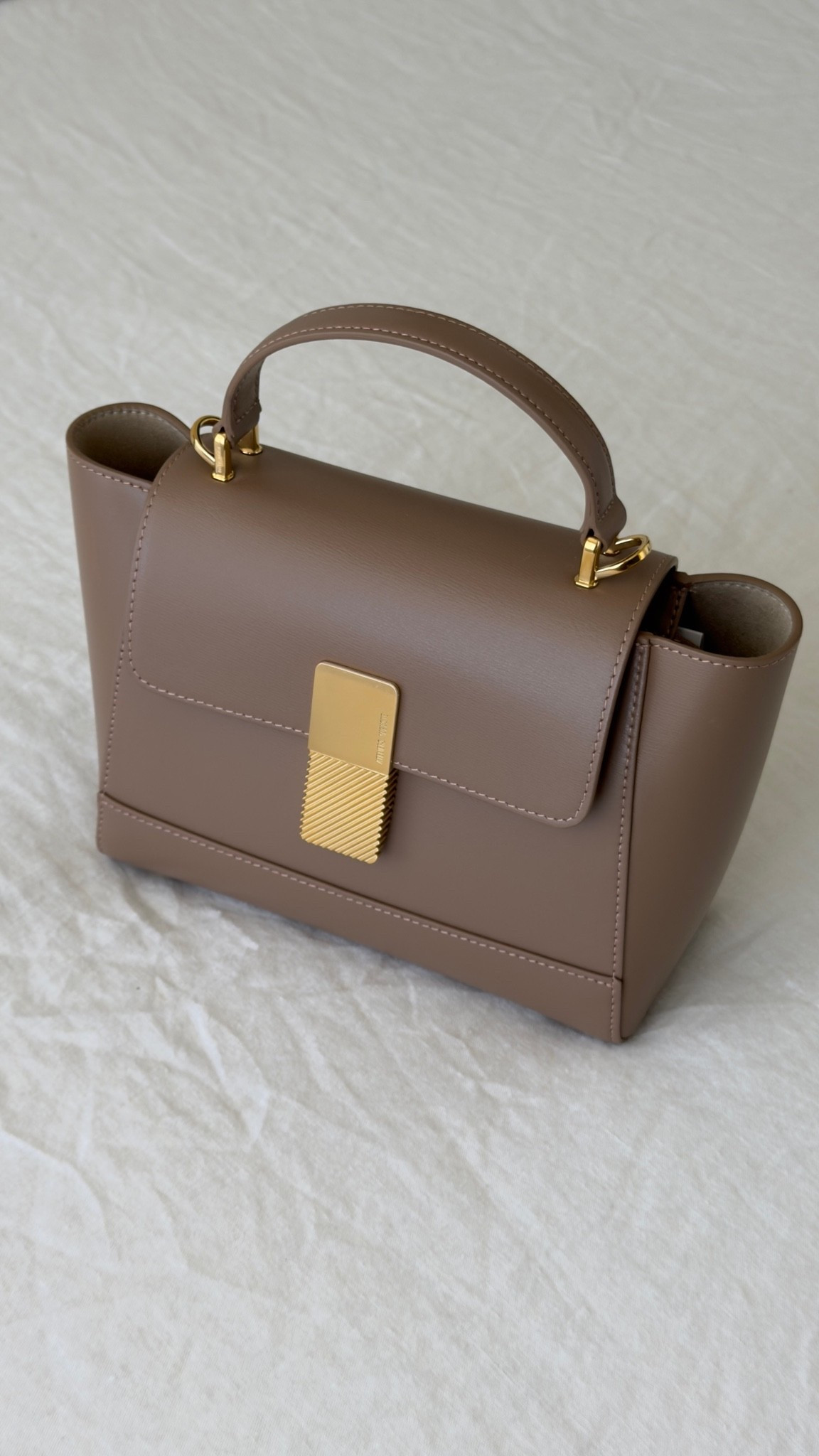 I can't wait to start styling my new Mini Marly and sharing more outfits featuring it soon 🤍

@ATELIERS AUGUSTE 

Linked here along with other of my favorites that I got to see in person at their boutique in Paris 👜

With Amour, M.

#LTKdayinmylife #LTKootd #LTKTravel