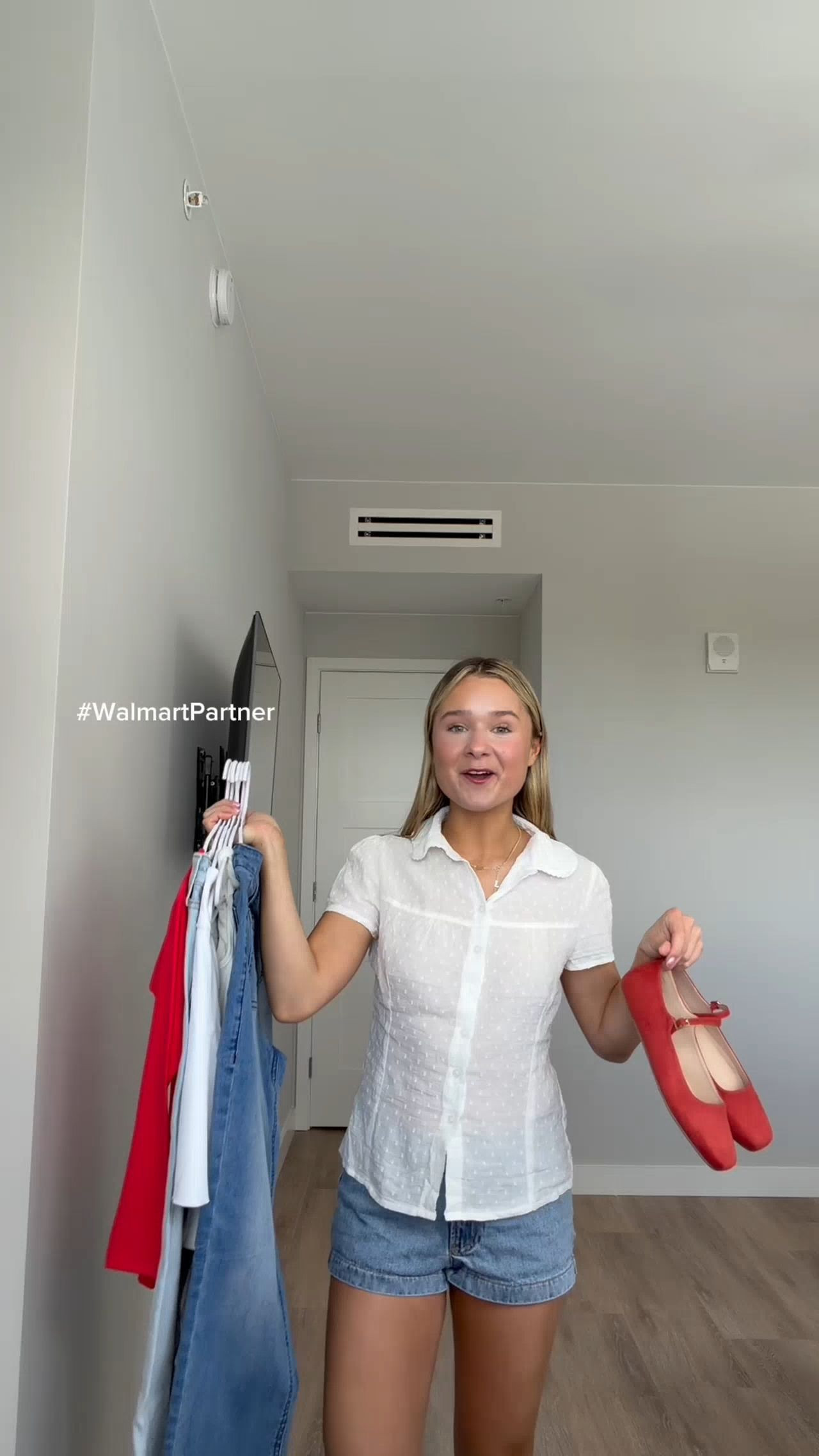 yes I’m already back to school shopping what about ittttt 🤭 anyways could not be more happy with my outfits from @walmat this is such a slay 🤌 #WalmartPartner #Walmart #ootd #outfitinspo #collegelife 

 