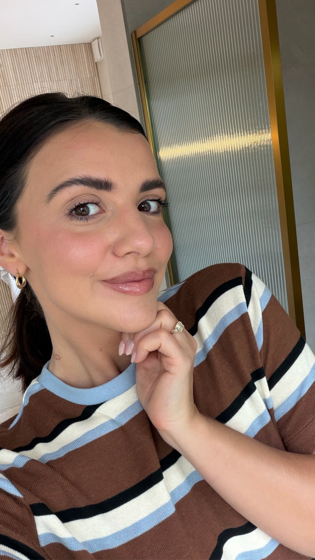 Blusher shade-  pillow talk 
Mac Lipgloss shade - aesthetic 
Armani foundation - 5.75 
Lipstick - very Victoria 
