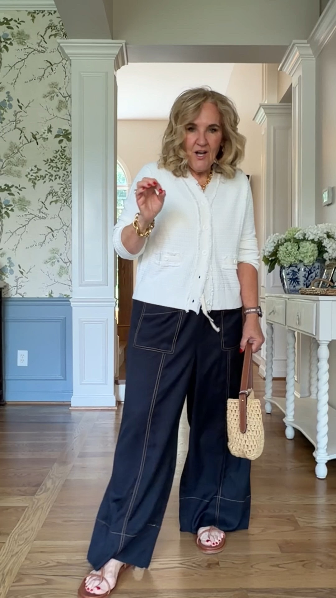 Sweater size medium 
Pants size medium in a satin twill that just makes them a beautiful casual pants

#LTKOver40 #LTKootd #LTKMidsize