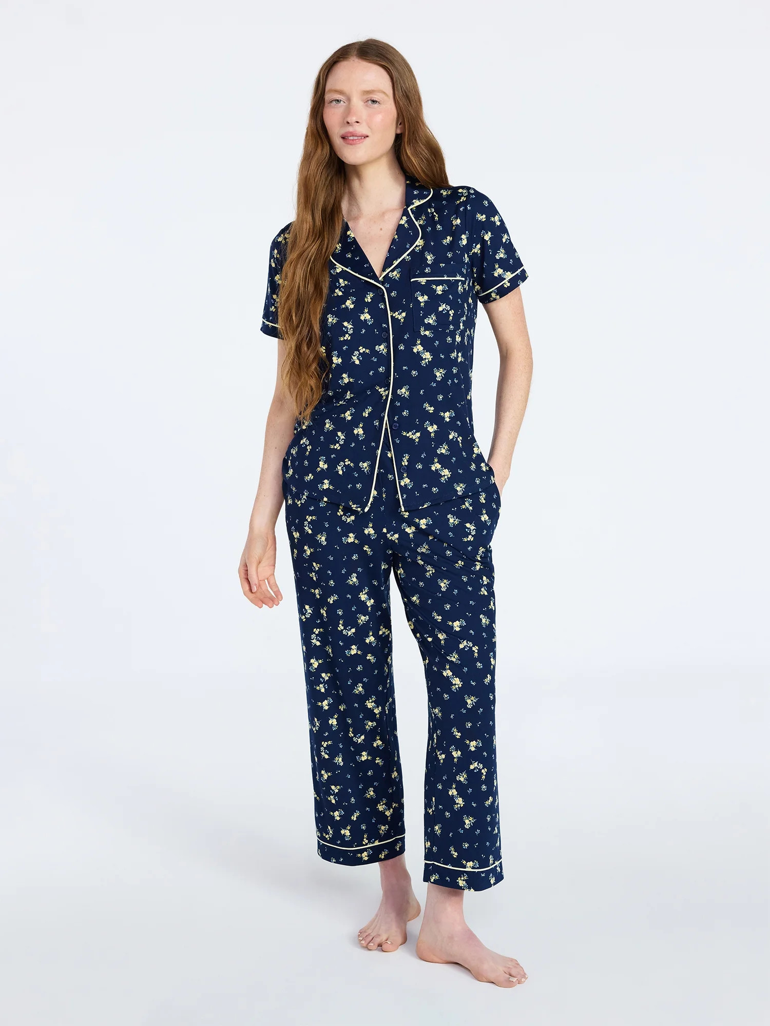 Joyspun Women's Dreamy Soft Collection Notch Collar Top and Capri Pants Pajama Set, 2-Piece, Size... | Walmart (US)