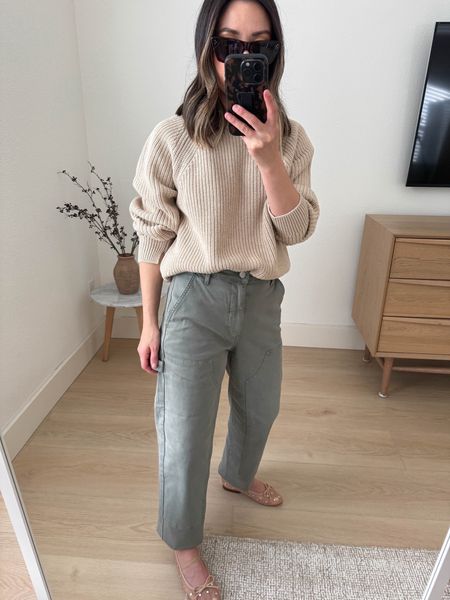 Nordstrom sweater. Really love this piece! Slouchy, soft, and arms are a Great length on petites. 

Nordstrom sweater xs
Pistola pants 24
Jeffrey Campbell flats 5. Size up. 

#LTKshoecrush