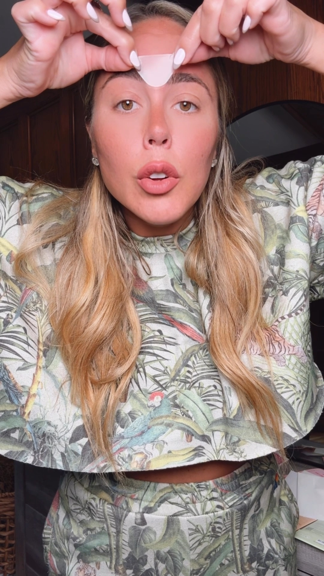 Smoothies for our wrinkles !!! I personally use to extend the life of my Botox! I went 6 months between appts last time. 👏🏼

#LTKFindsUnder50 #LTKStyleTip #LTKBeauty