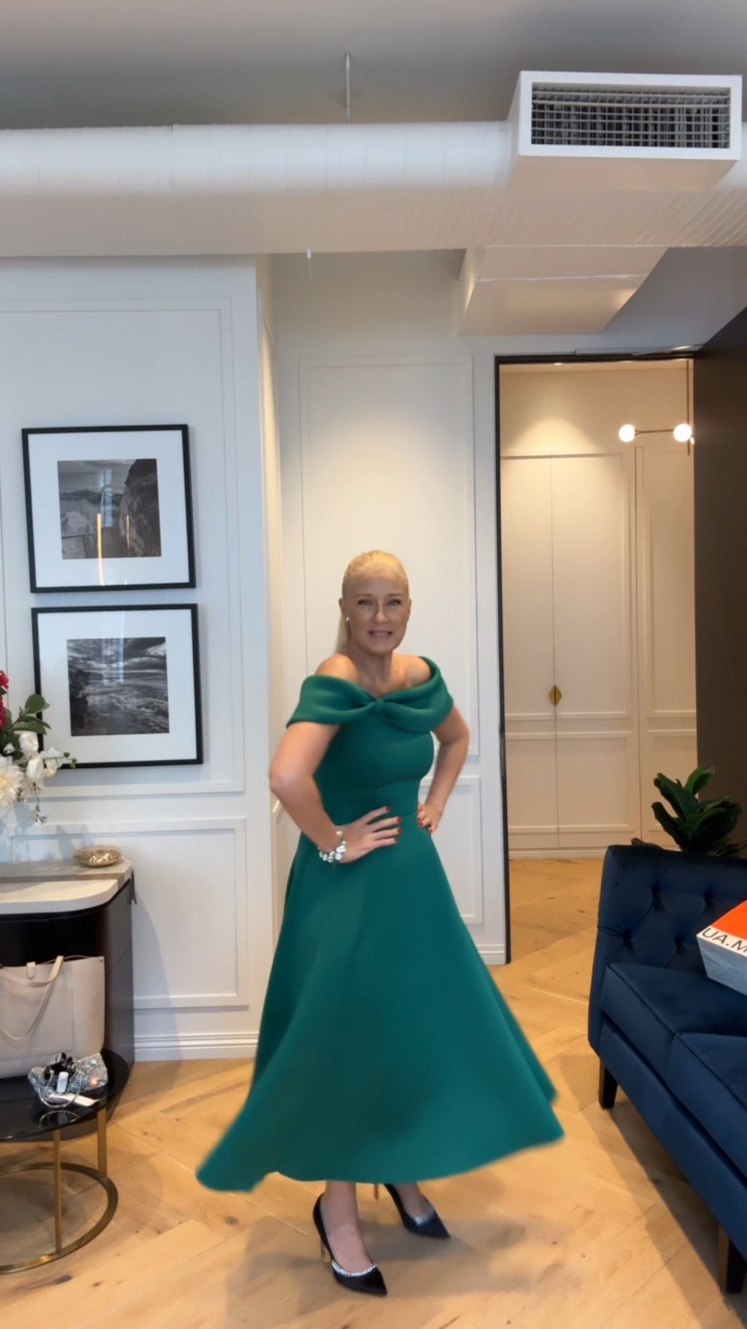 This dress is perfect for summer/ festive anything. Scuba non crush fabric. Flattering neckline and sleeve. It works with both flats and heels. This is a size 10.

#LTKover50style #LTKaustralia