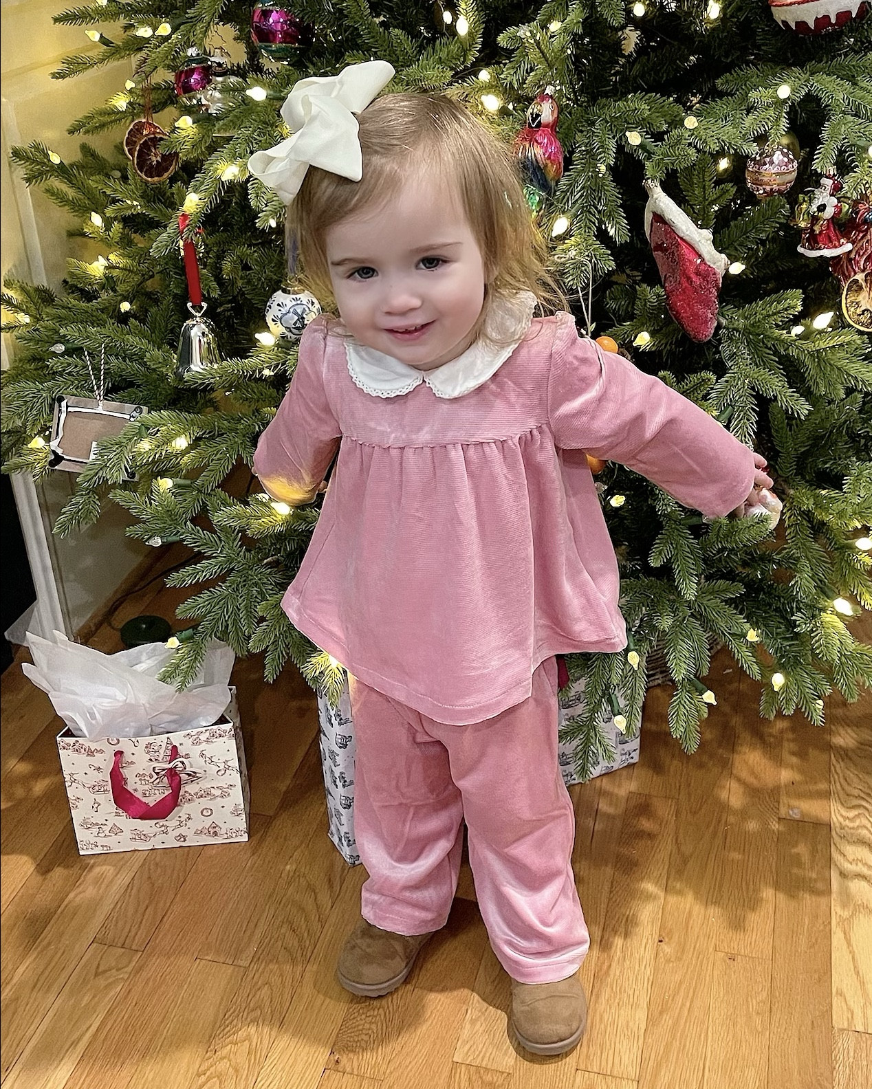 Caroline’s Cozy Pink Christmas Set 🎀✨



Caroline looked so sweet in this soft pink velour set — it’s the Amazon Essentials x Sofia Grainge toddler outfit and the quality is amazing for the price. It has that classic, comfy holiday feel with the cutest swing-top silhouette. I grabbed her the 18-month size and it fits her perfectly with a little room to grow.

Paired it with her warm little bow boots and one of our big ivory hair bows for a simple, festive look that’s perfect for Christmas tree photos, holiday parties, or just staying cozy at home. Such an affordable and adorable toddler holiday outfit! 🎄💗
: toddler Christmas outfit, holiday toddler style, Amazon toddler outfit, pink velour set, toddler winter outfit, toddler photo outfit ideas, holiday family photos, comfy toddler clothes, affordable toddler fashion, Amazon kids clothing, Caroline’s outfit, Christmas tree photos, stocking stuffers for toddlers, Bow boots for girls, toddler hair bows


#LTKKids #LTKHoliday #LTKBaby
