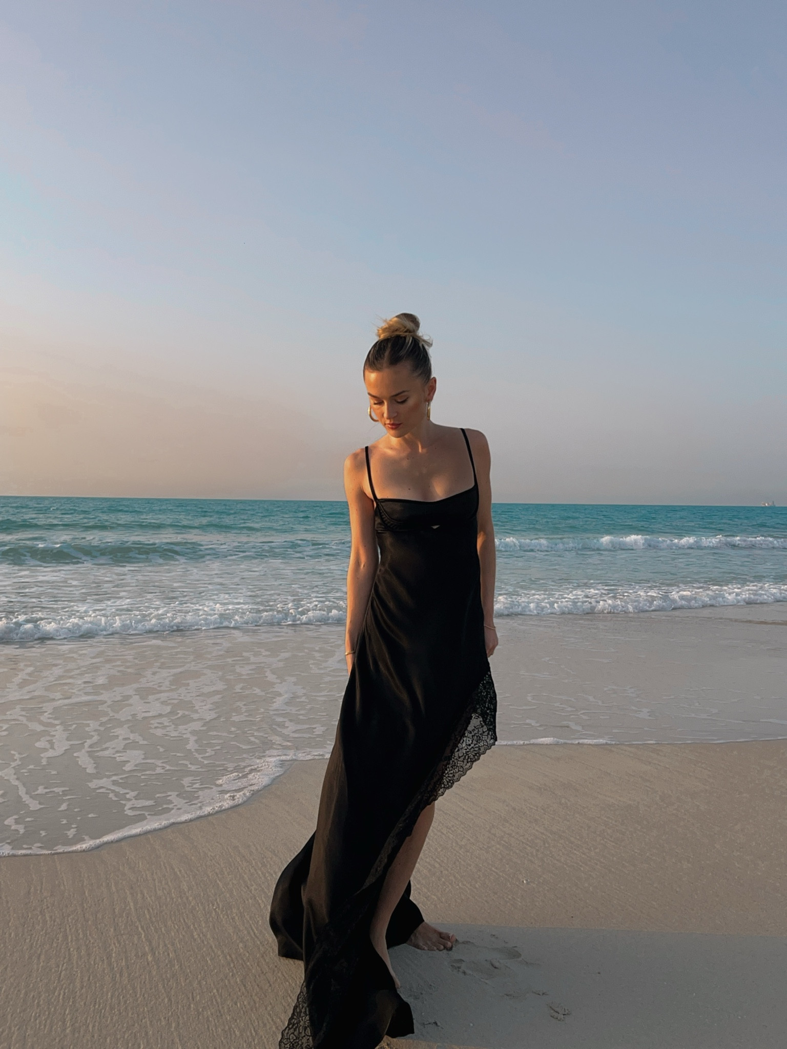 Abu Dhabi 🫶🏻✨🌊

#LTKeurope #LTKAsia