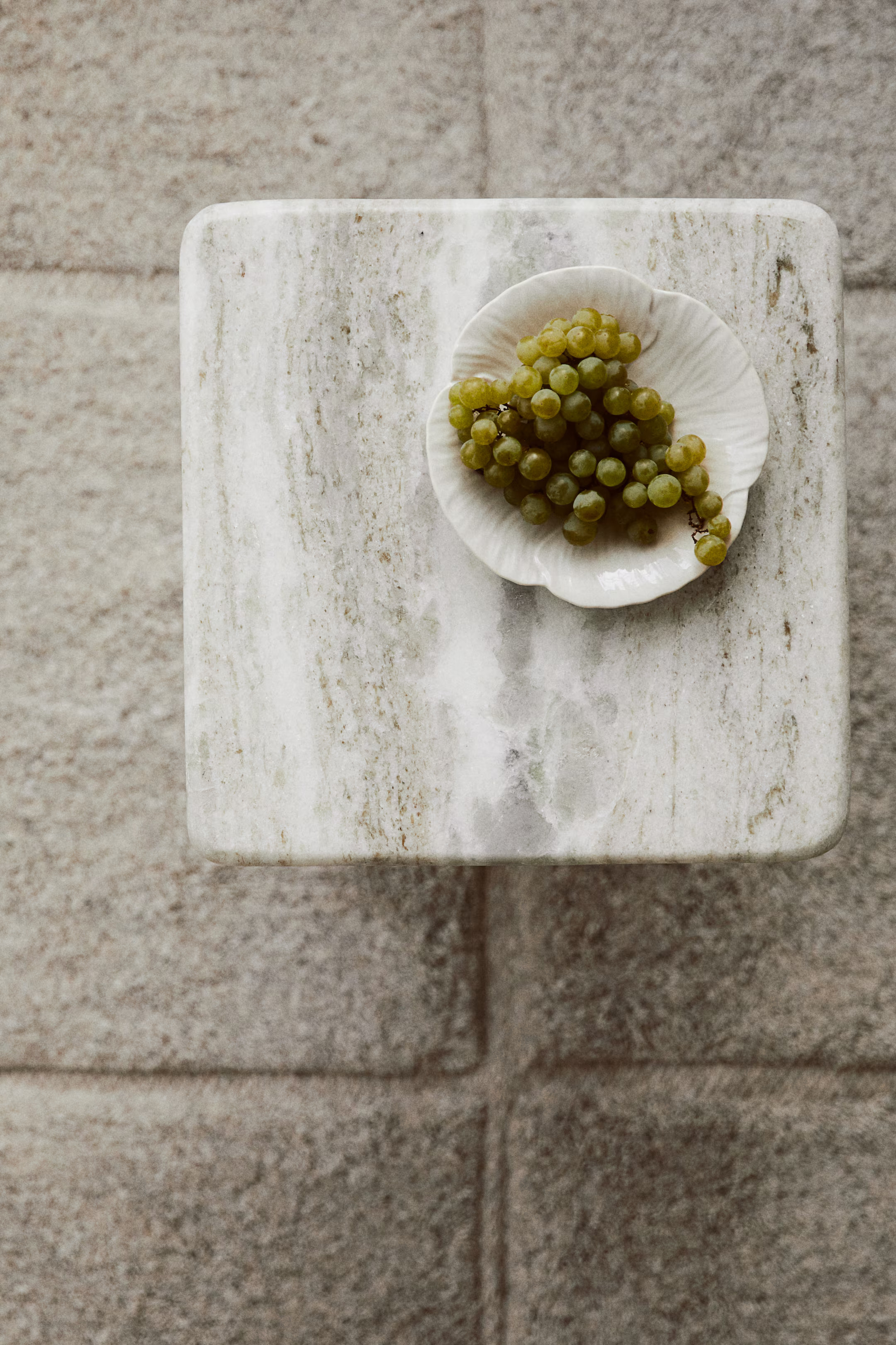 Marble side table | H&M (UK, MY, IN, SG, PH, TW, HK)