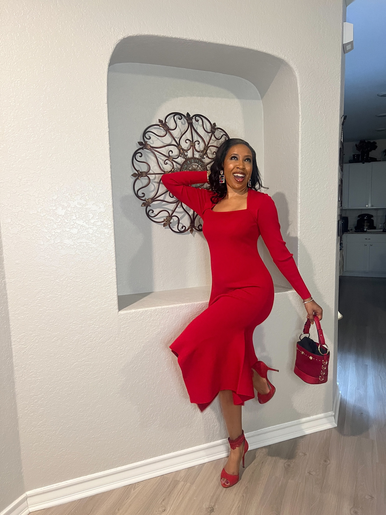 Dress to impress in this killer asymmetrical hem sweater dress and heels! Snag yours in cream or black while they're on sale!💸💋
#sweaterdress #datenightoutfit #Dress

#LTKfindsunder50 #LTKsalealert #LTKover40