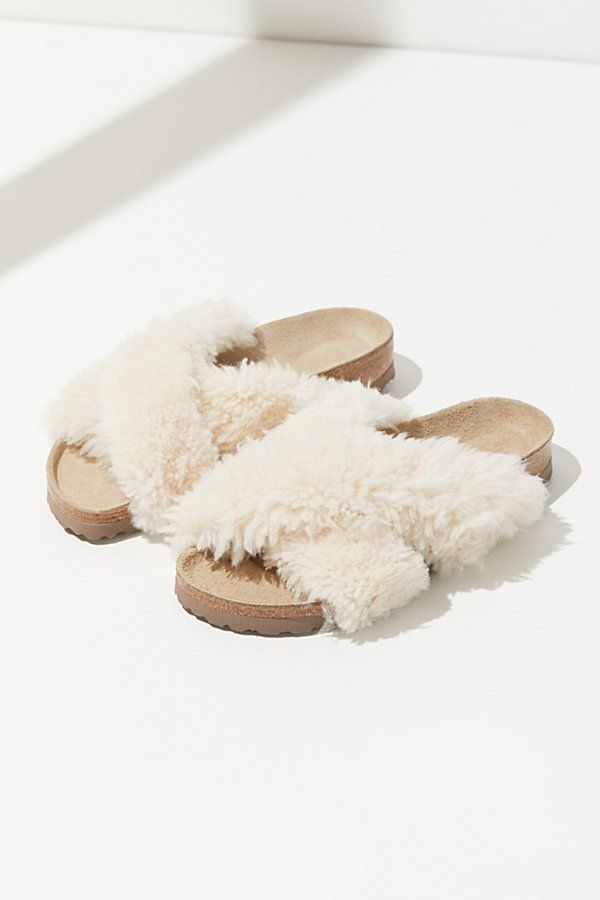 Birkenstock Daytona Fur Sandal - Beige 37 at Urban Outfitters | Urban Outfitters (US and RoW)