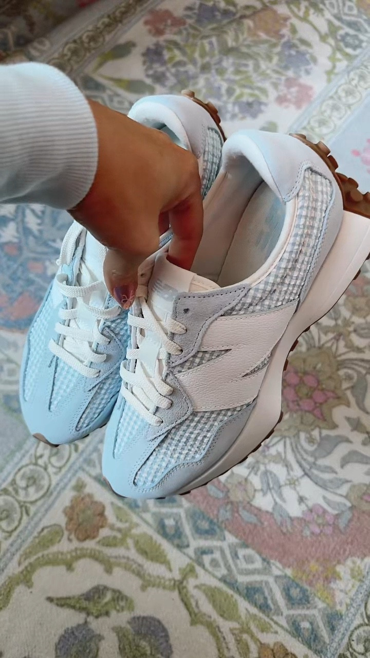Obsessed with these blue gingham new balance!!!
they also come in pink but
have been sold out...
#newbalance #bluegingham #shoes #girlyshoes #girly @New Balance

#LTKmomlife #LTKgrwm #LTKMidsize