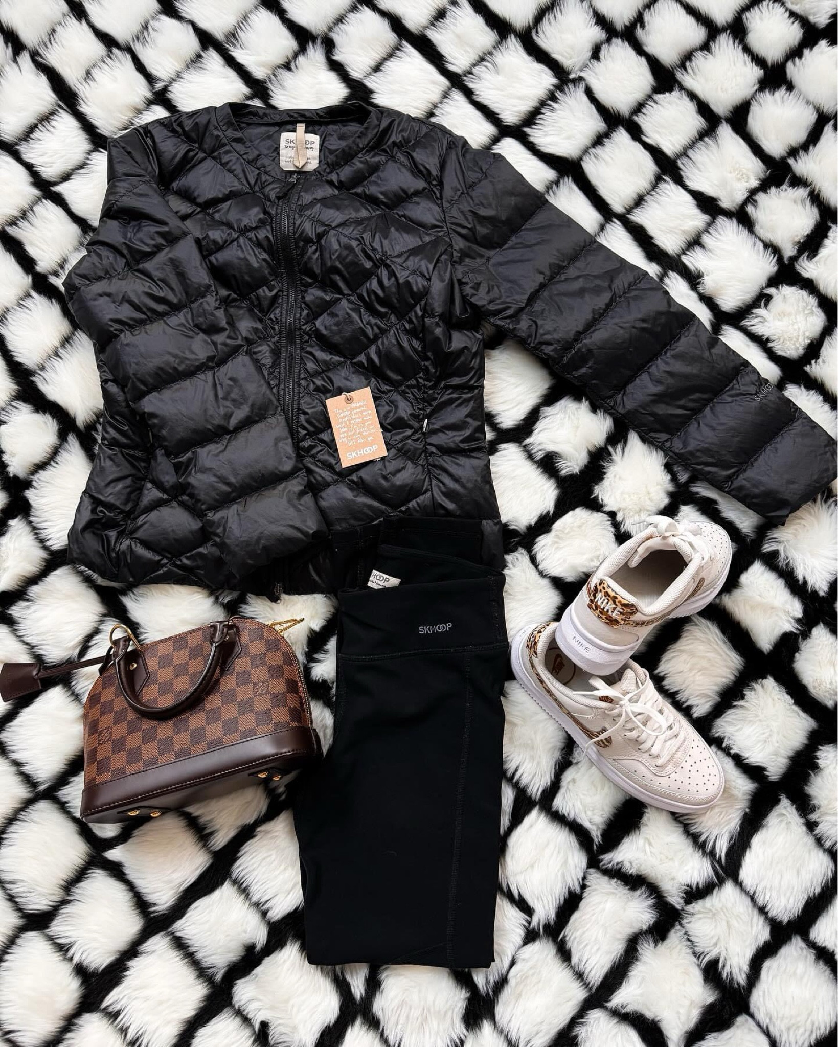 #winterstyle
#winterfashion
#leggings
#comfystyle

#LTKMostLoved #LTKsalealert #LTKstyletip