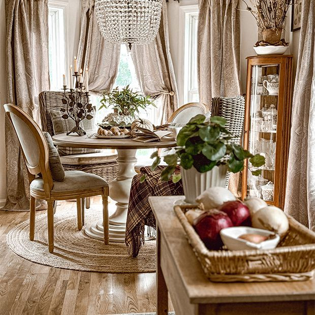 Creamy Cottage Round Jute Area Rug with Pad | Antique Farm House