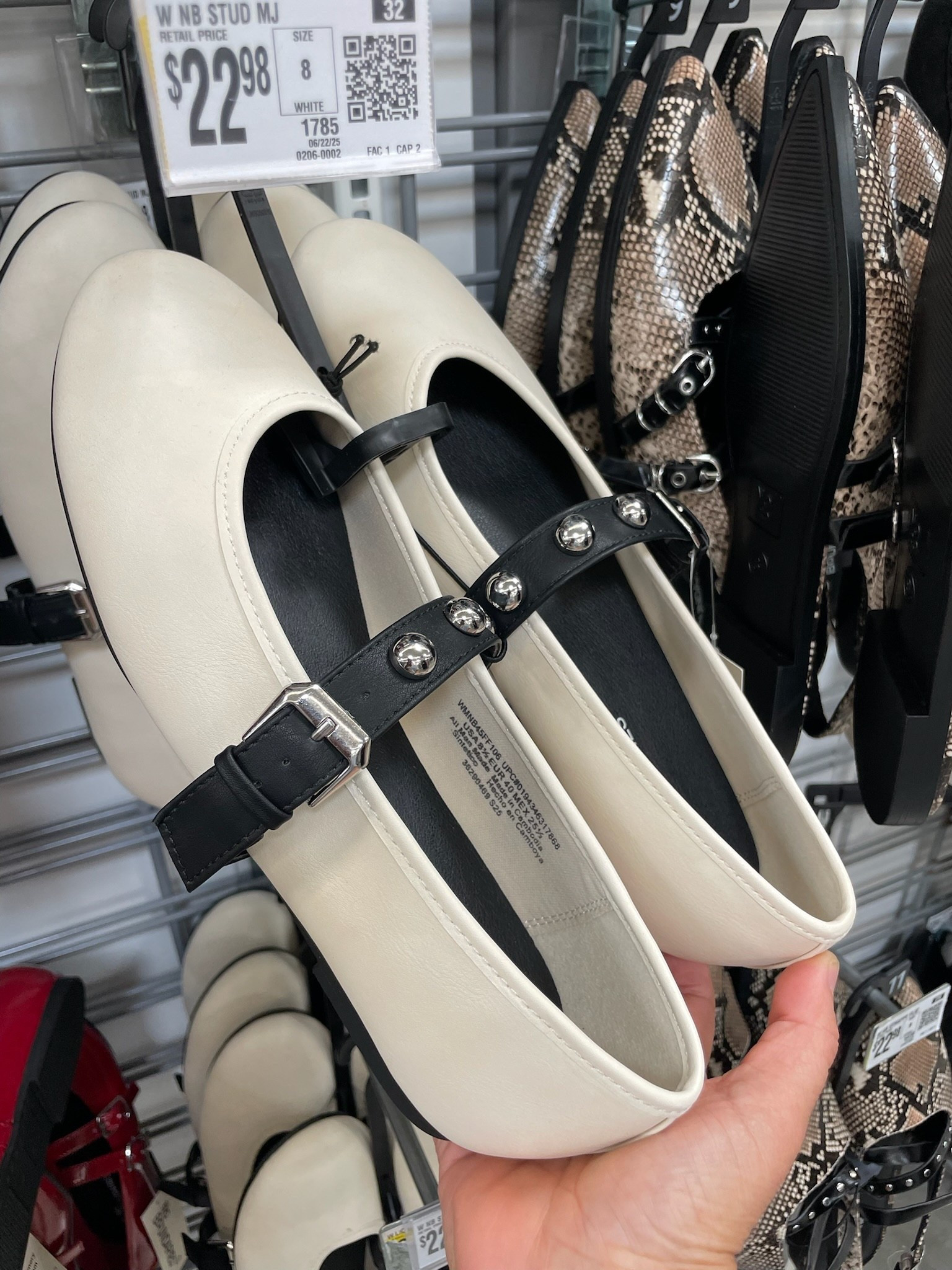 Cute everyday shoes! Great options for teachers for back to school. Sneakers and flats look so cute with dresses. All from Walmart!

Shop dandy, Walmart fashion, shoes, sneakers, back to school, teacher outfit

#LTKShoeCrush #LTKStyleTip #LTKFindsUnder50