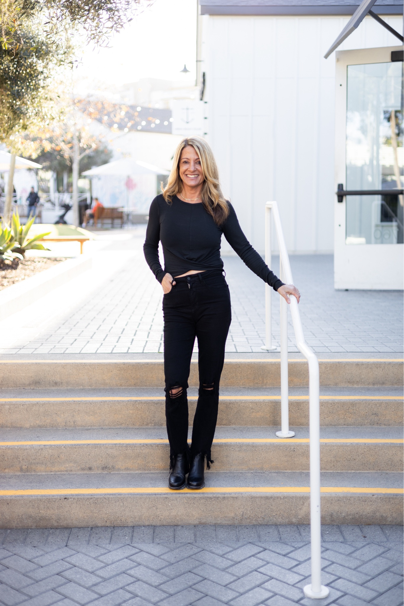 I live for the Annual Alo Yoga sale - 30 percent off everything in store & online! I love this shirt - wore it to work out & then kept it on for date night. My Alo favorites are linked here! Don’t miss out on their only sale of the year! 

#LTKActive #LTKfitness #LTKsalealert